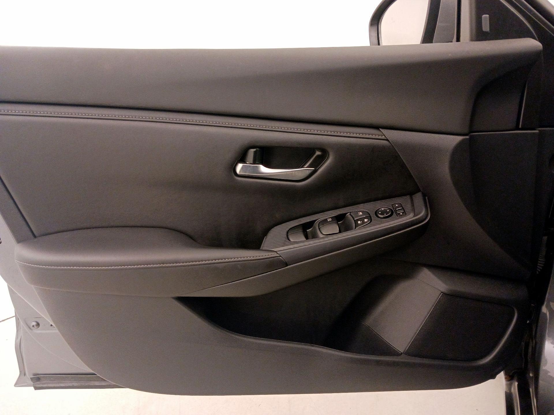 Thumbnail: 2023 Nissan Sentra - 12