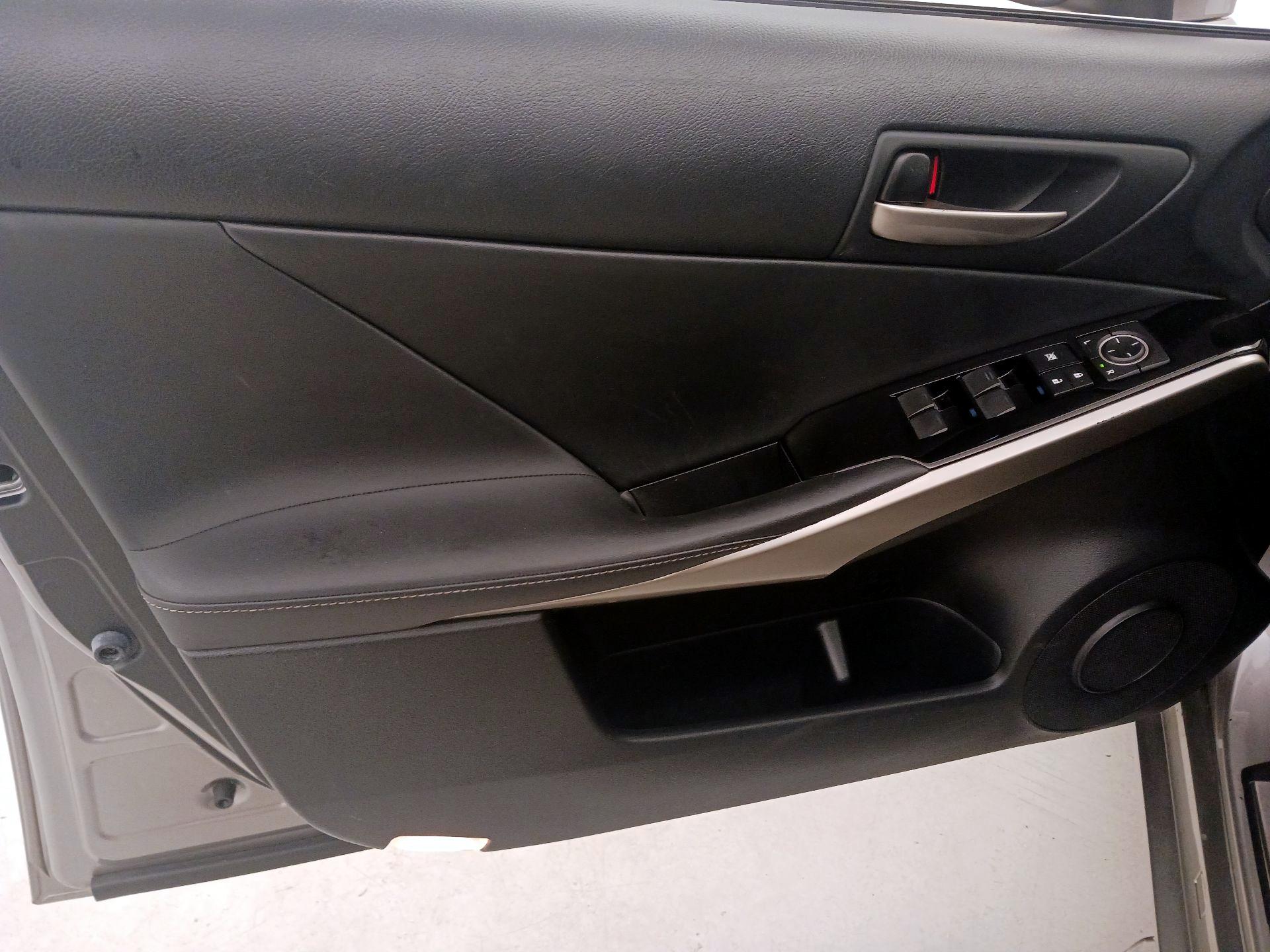 Thumbnail: 2017 Lexus IS - 12