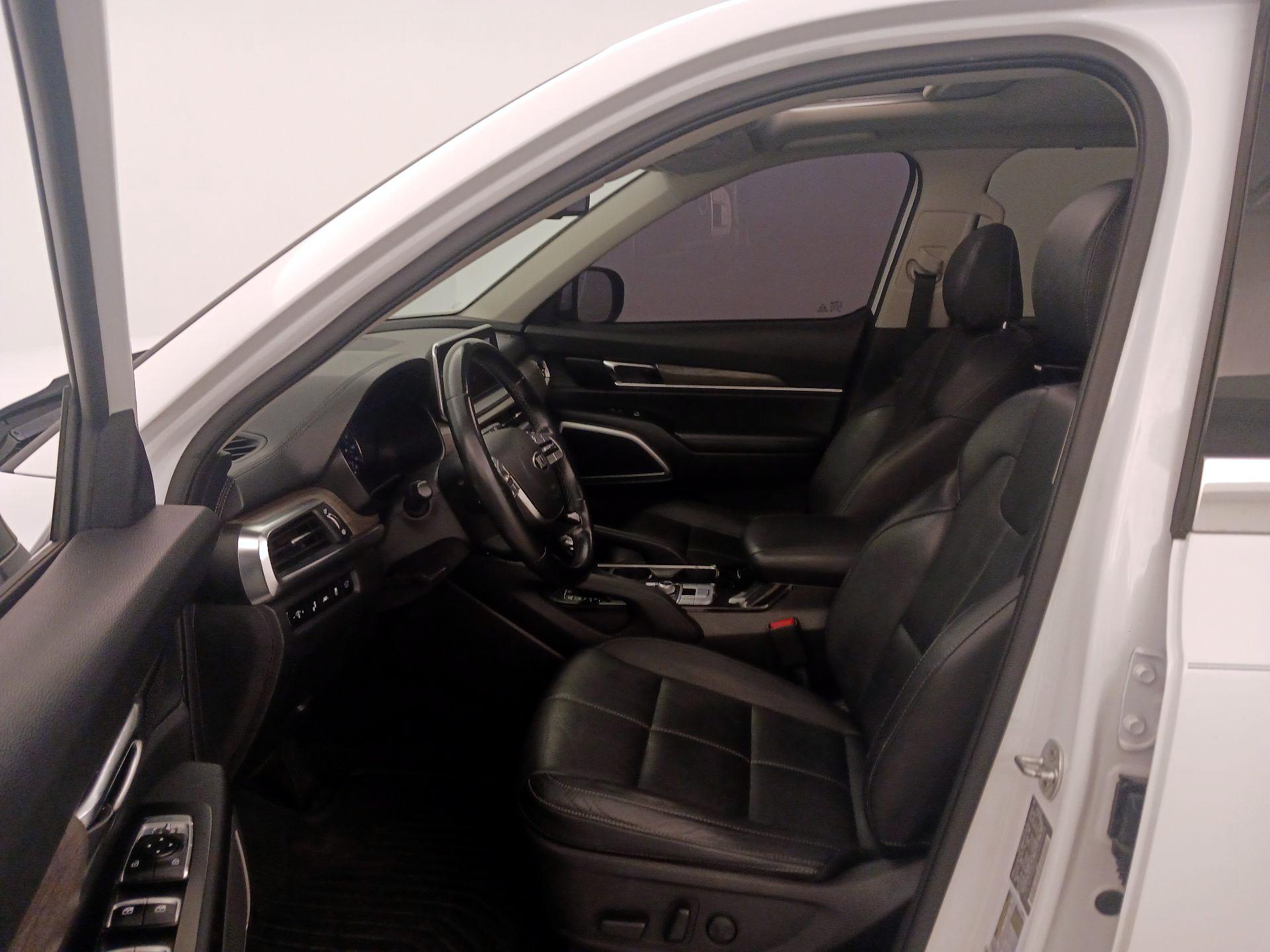 Thumbnail: 2020 Kia Telluride - 11