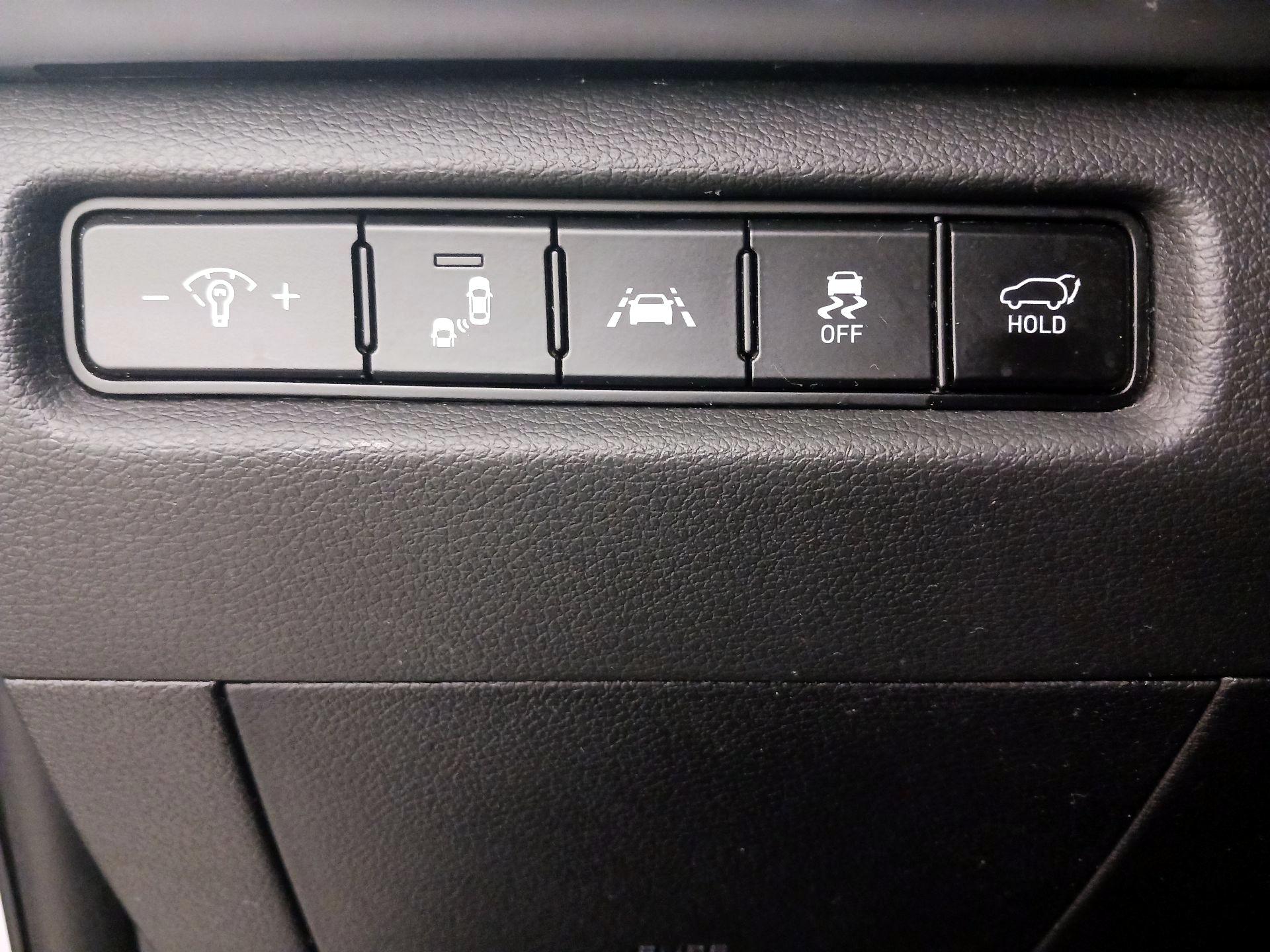 Thumbnail: 2020 Kia Telluride - 13