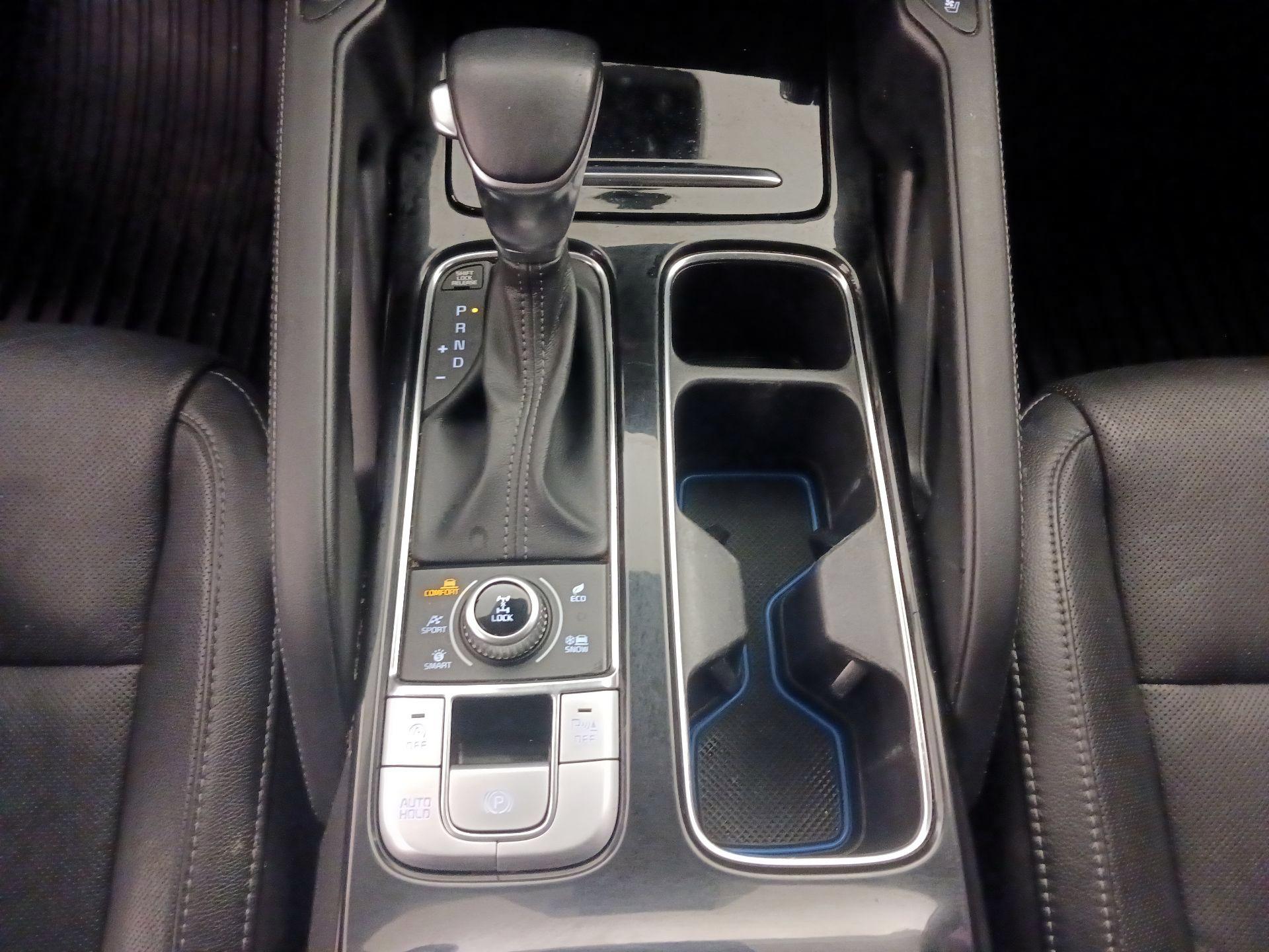 Thumbnail: 2020 Kia Telluride - 18