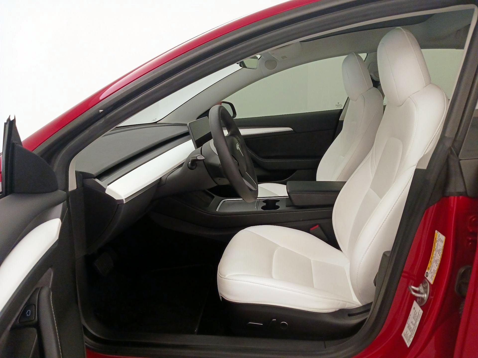 Thumbnail: 2023 Tesla Model 3 - 11