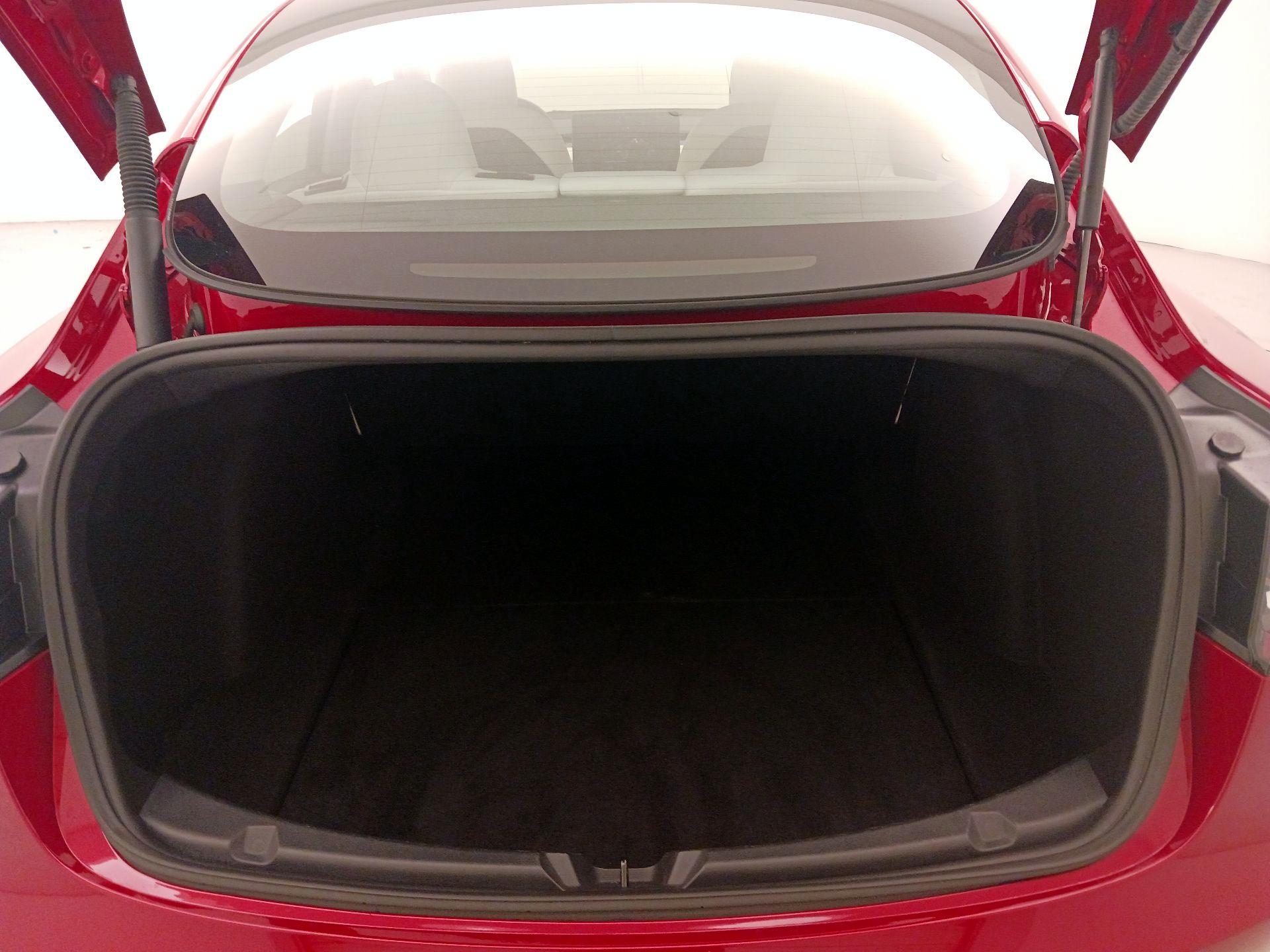 Thumbnail: 2023 Tesla Model 3 - 19