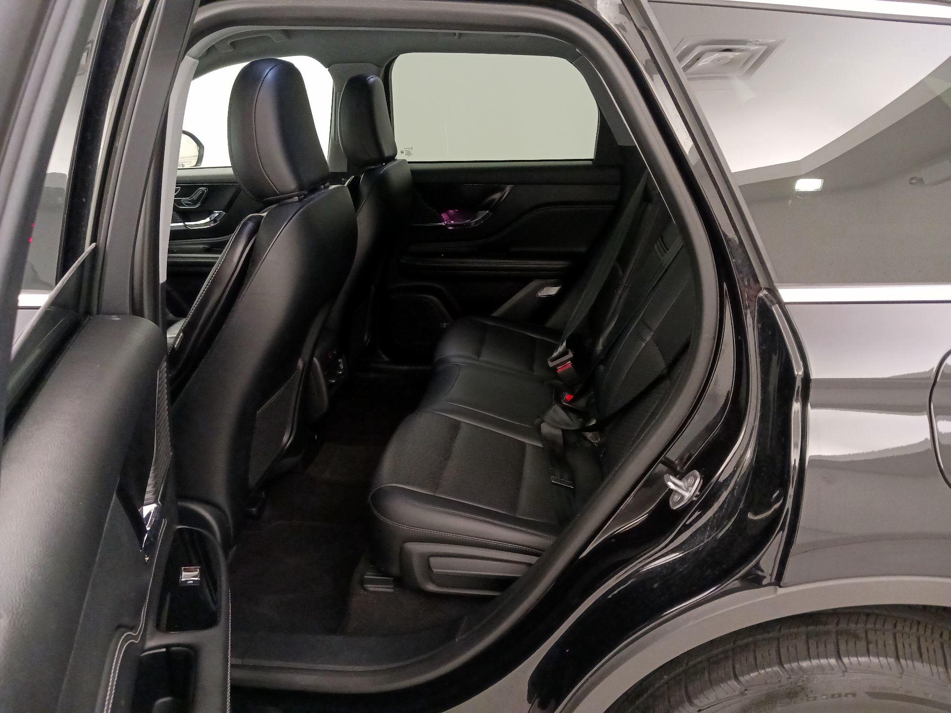 Thumbnail: 2021 Lincoln Corsair - 20