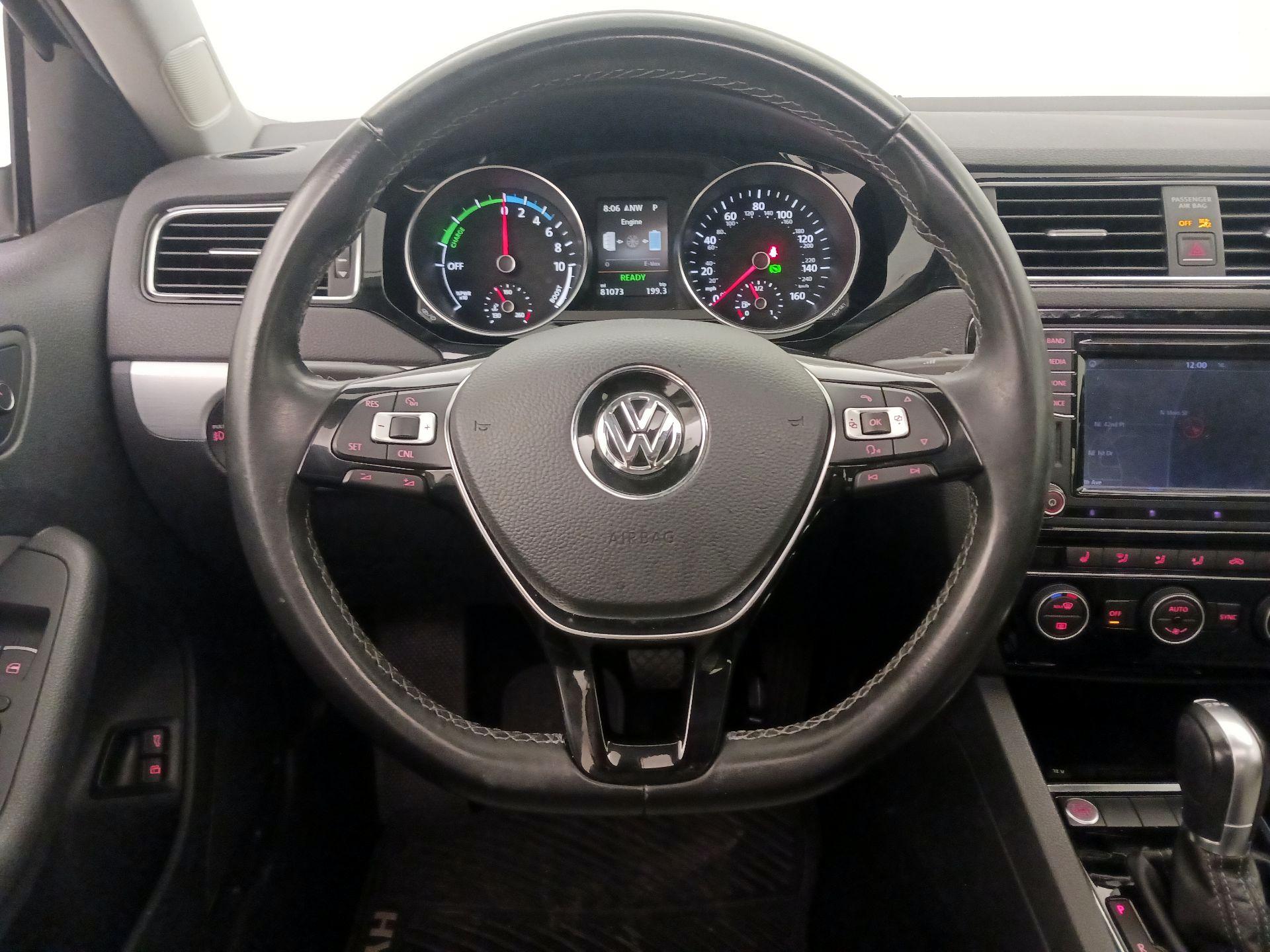 Thumbnail: 2016 Volkswagen Jetta - 10