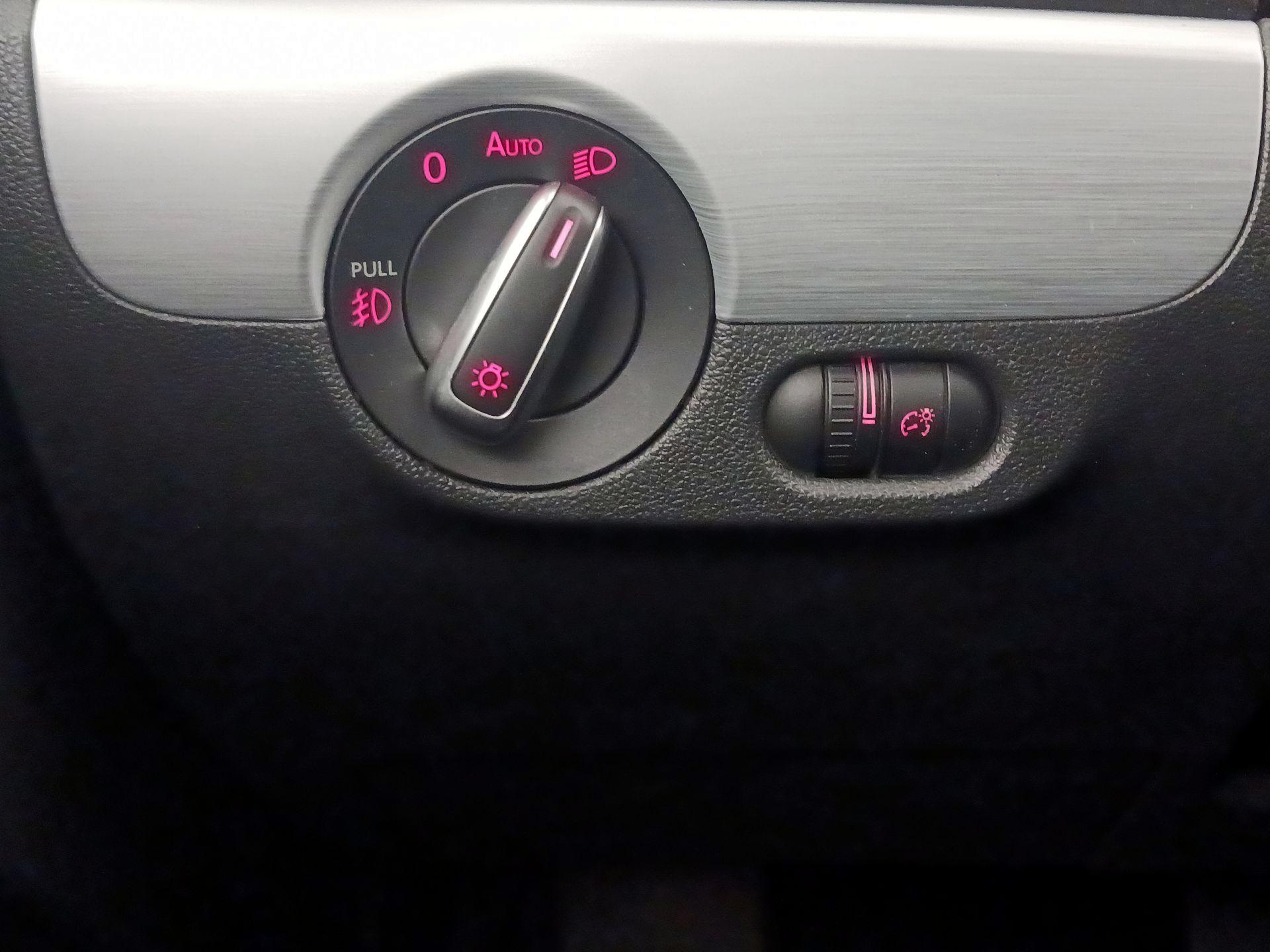 Thumbnail: 2016 Volkswagen Jetta - 13