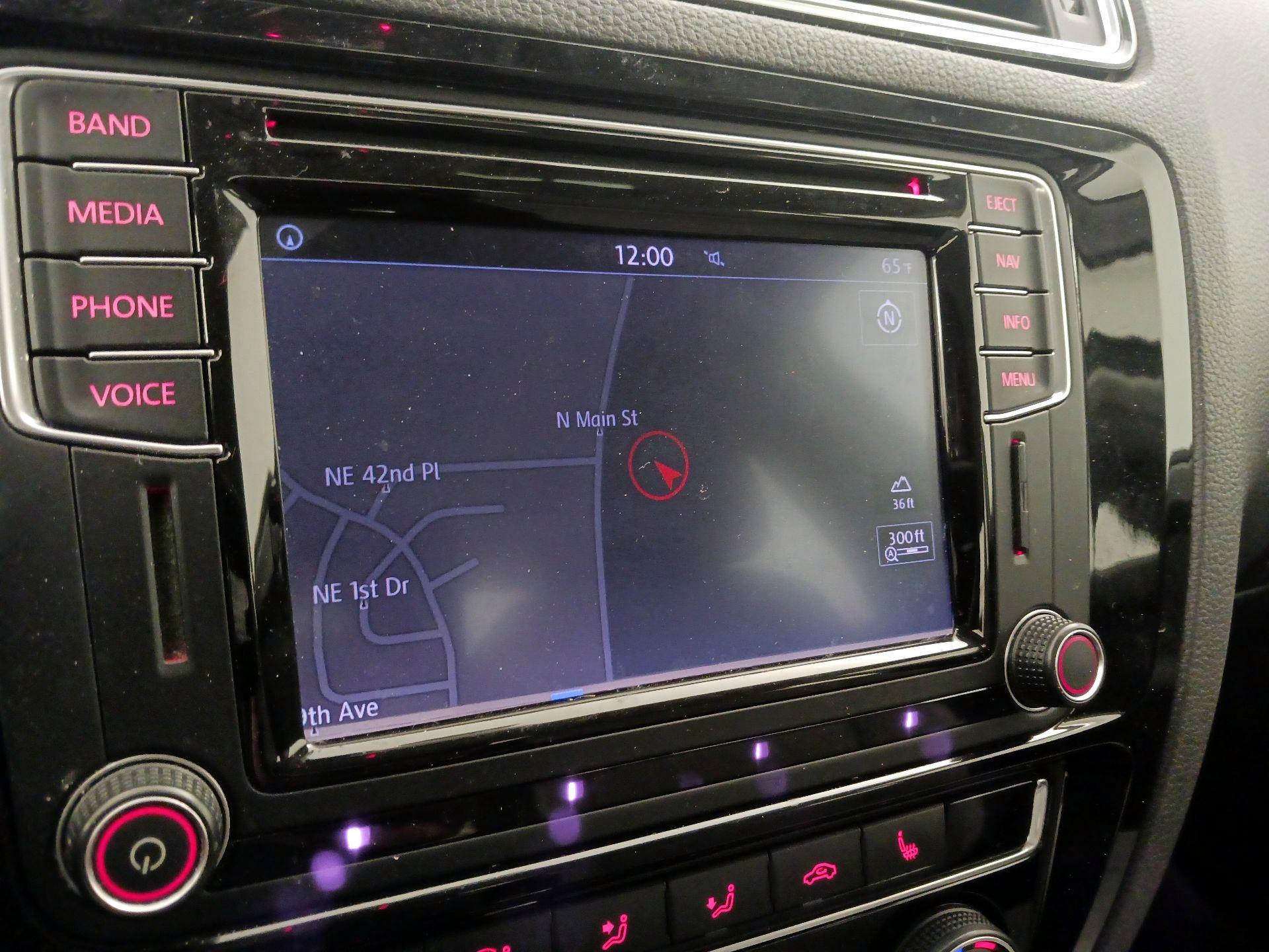 Thumbnail: 2016 Volkswagen Jetta - 14