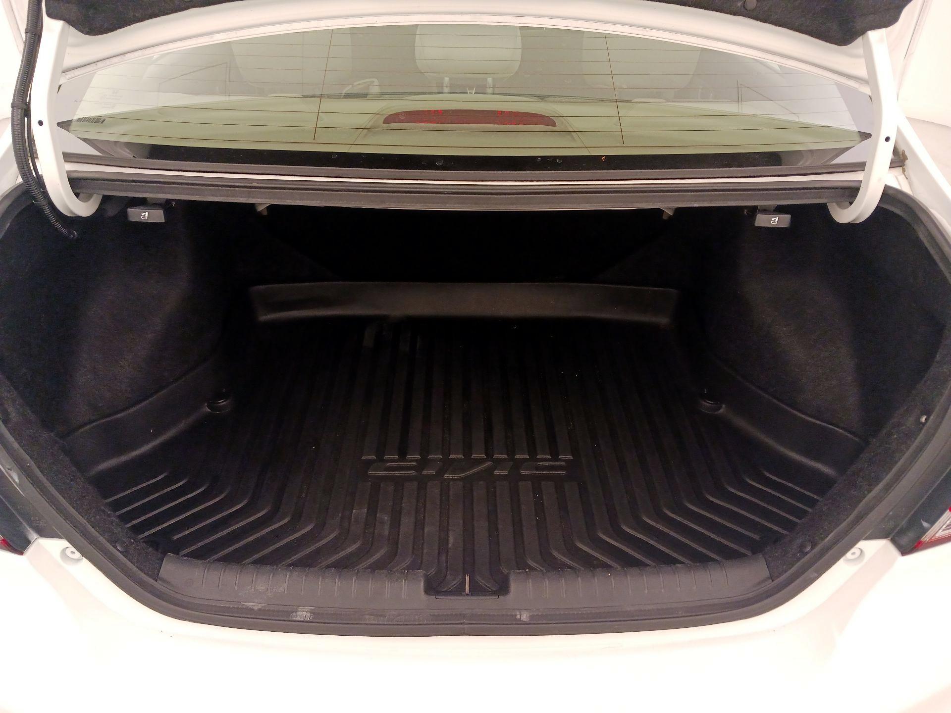 Thumbnail: 2014 Honda Civic - 20