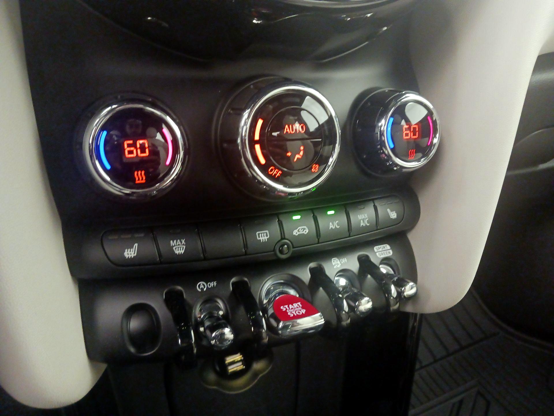 Thumbnail: 2023 MINI Cooper Hardtop - 16