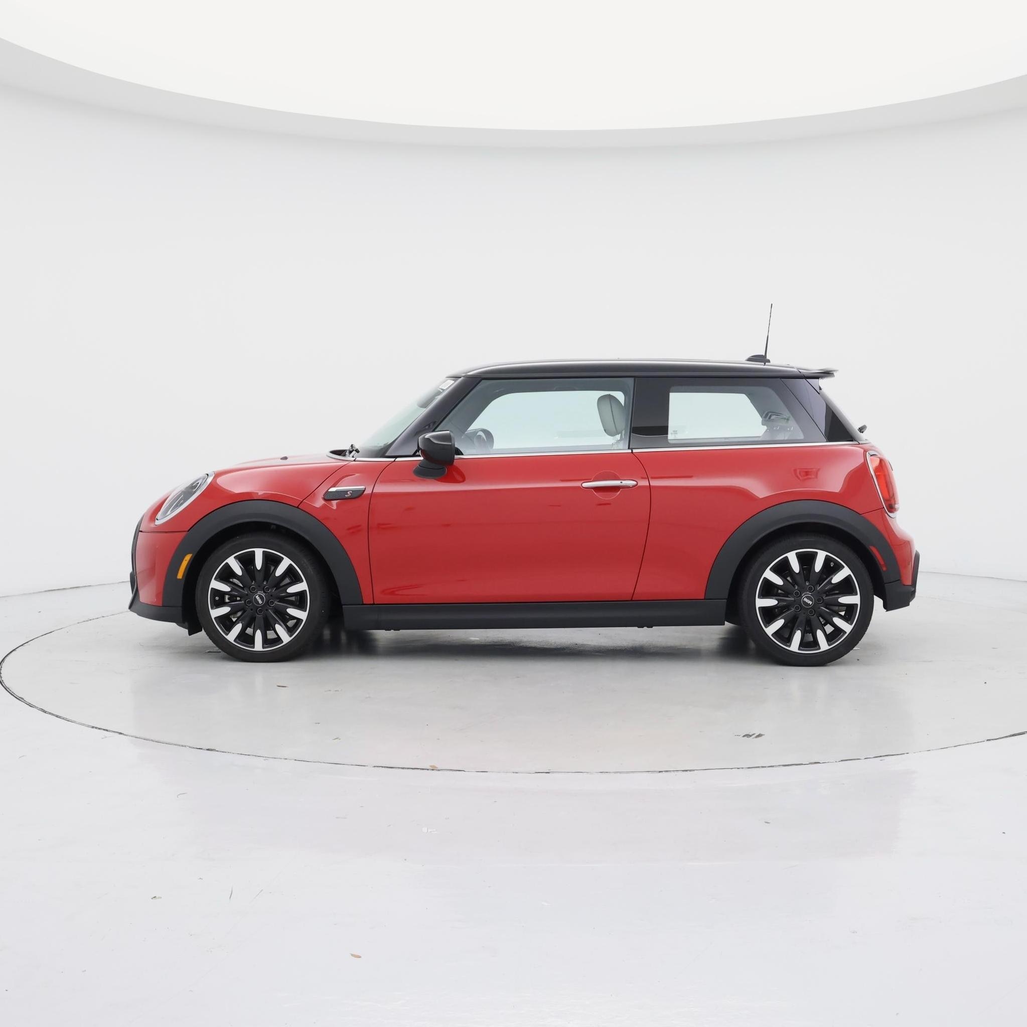 Thumbnail: 2023 MINI Cooper Hardtop - 3