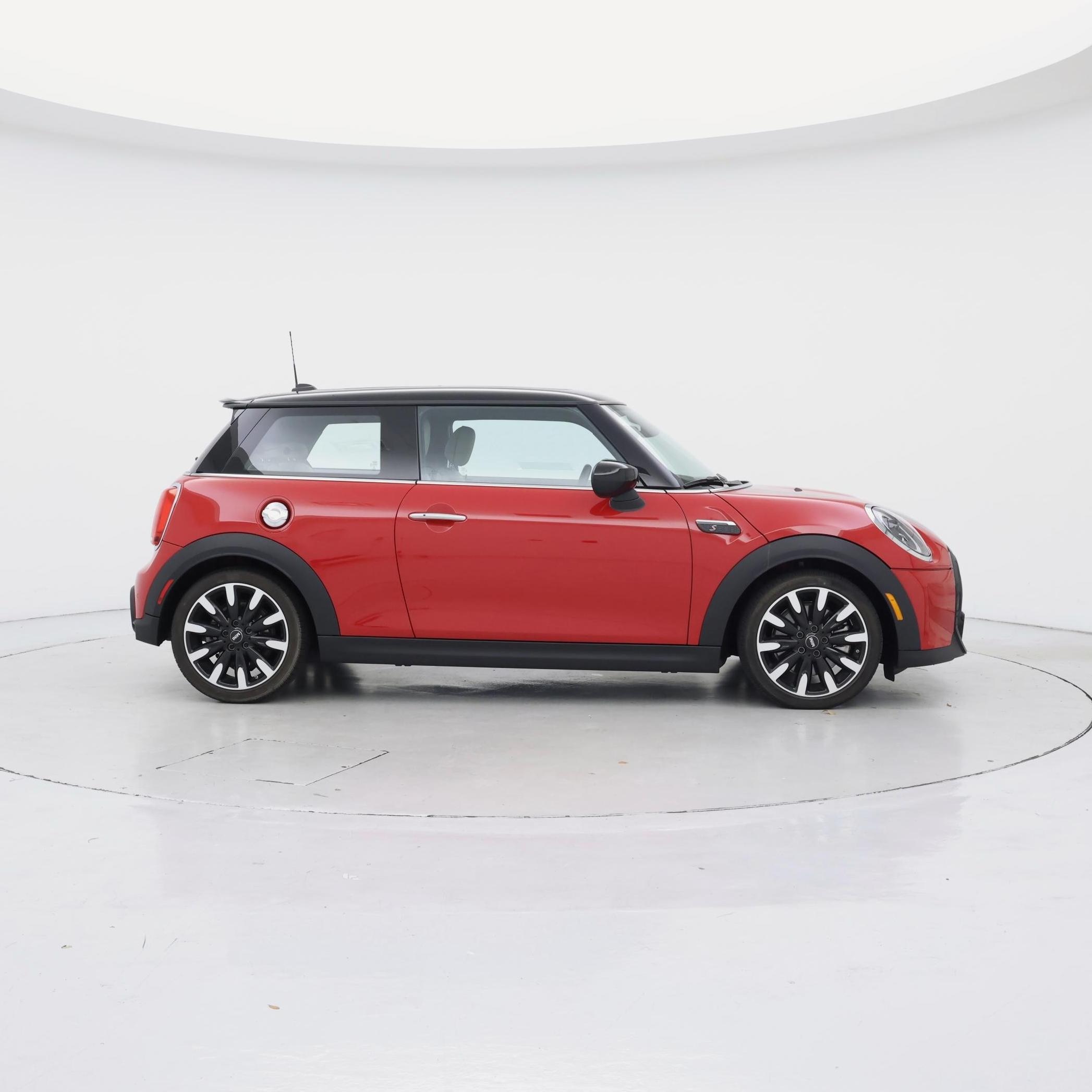 Thumbnail: 2023 MINI Cooper Hardtop - 7