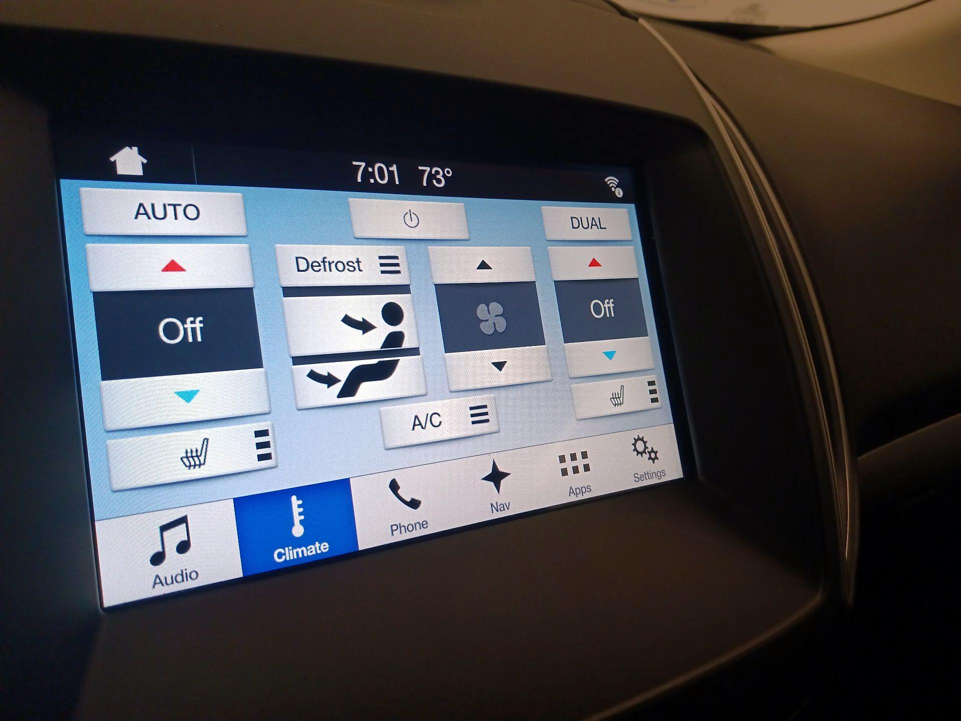 Thumbnail: 2017 Ford Edge - 17