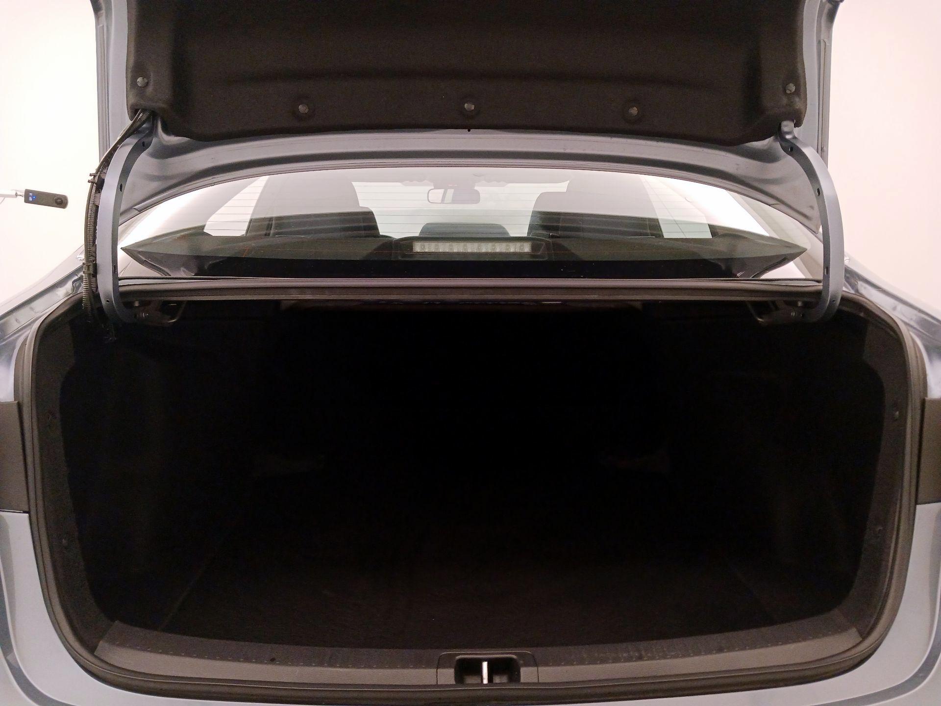 Thumbnail: 2025 Toyota Corolla - 20