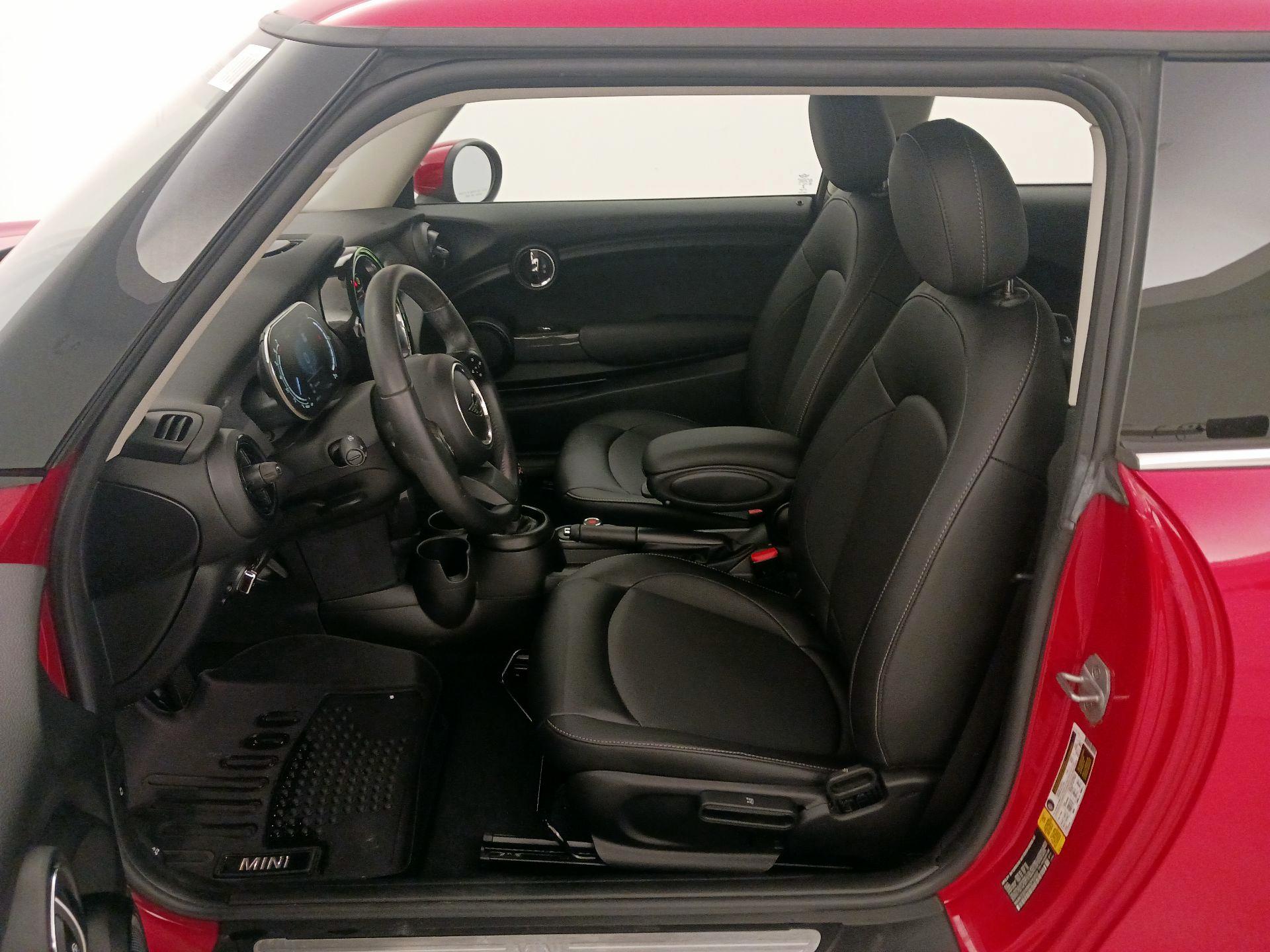 Thumbnail: 2022 MINI Cooper Hardtop - 11