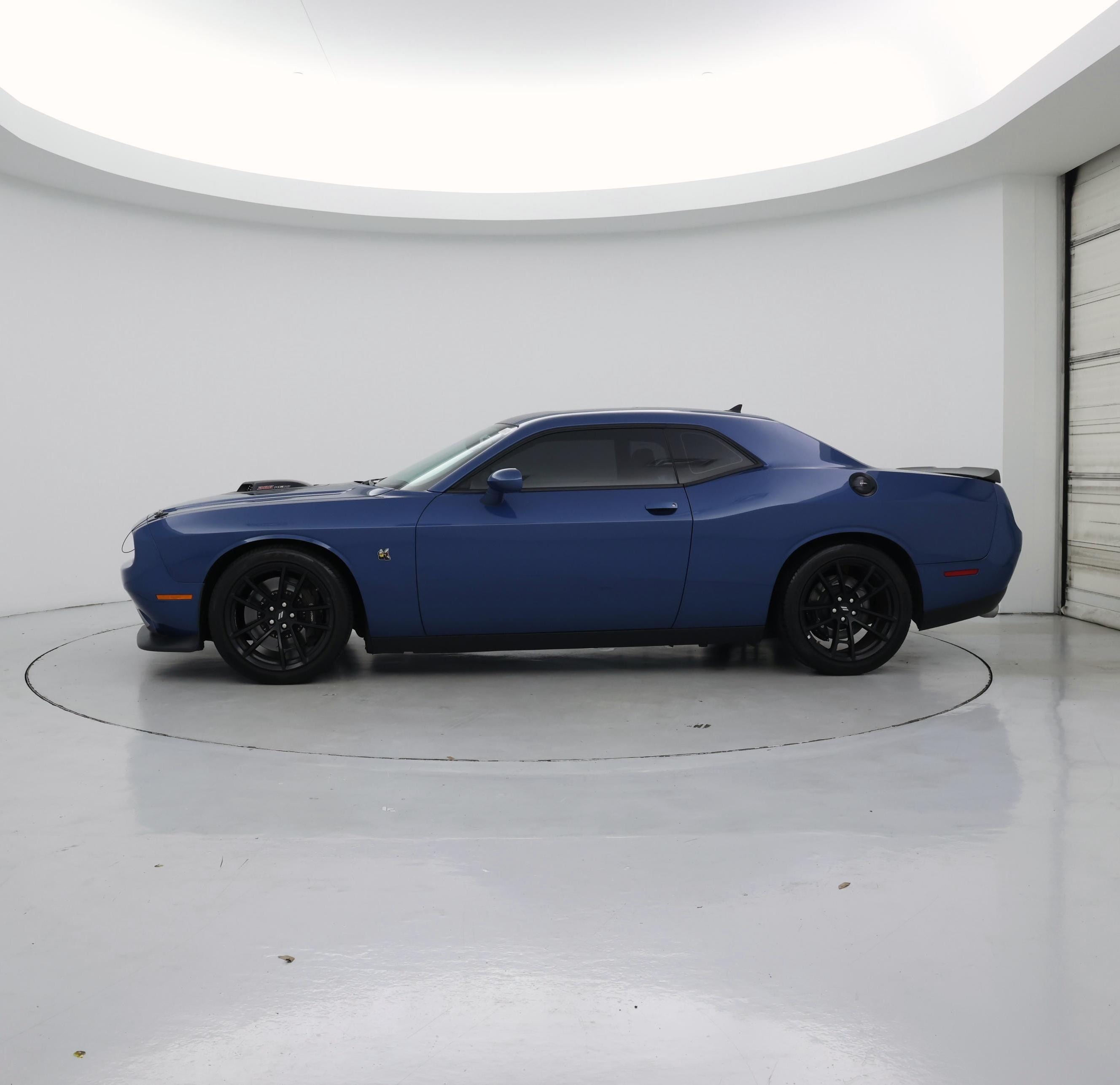 Thumbnail: 2020 Dodge Challenger - 3