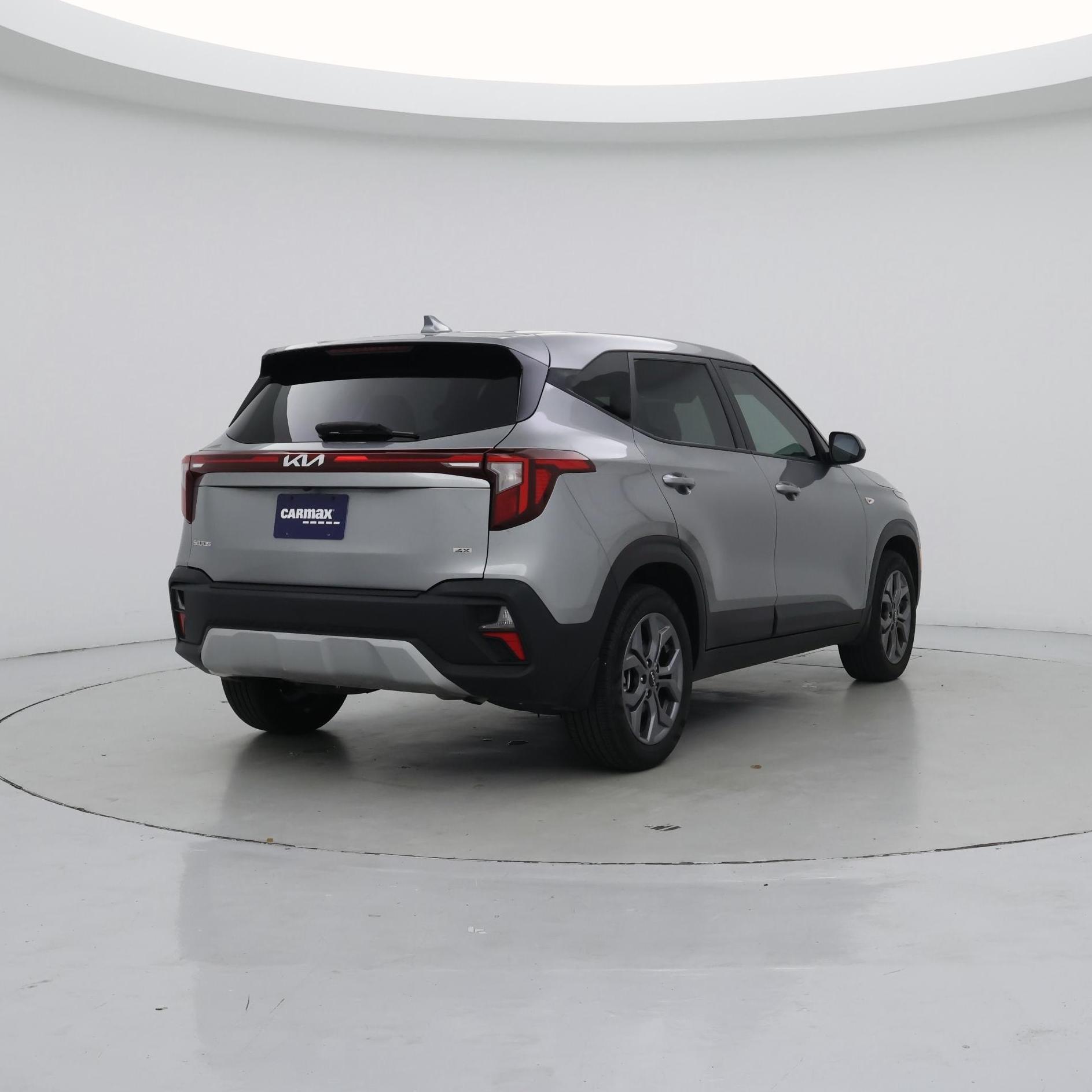 Thumbnail: 2024 Kia Seltos - 8