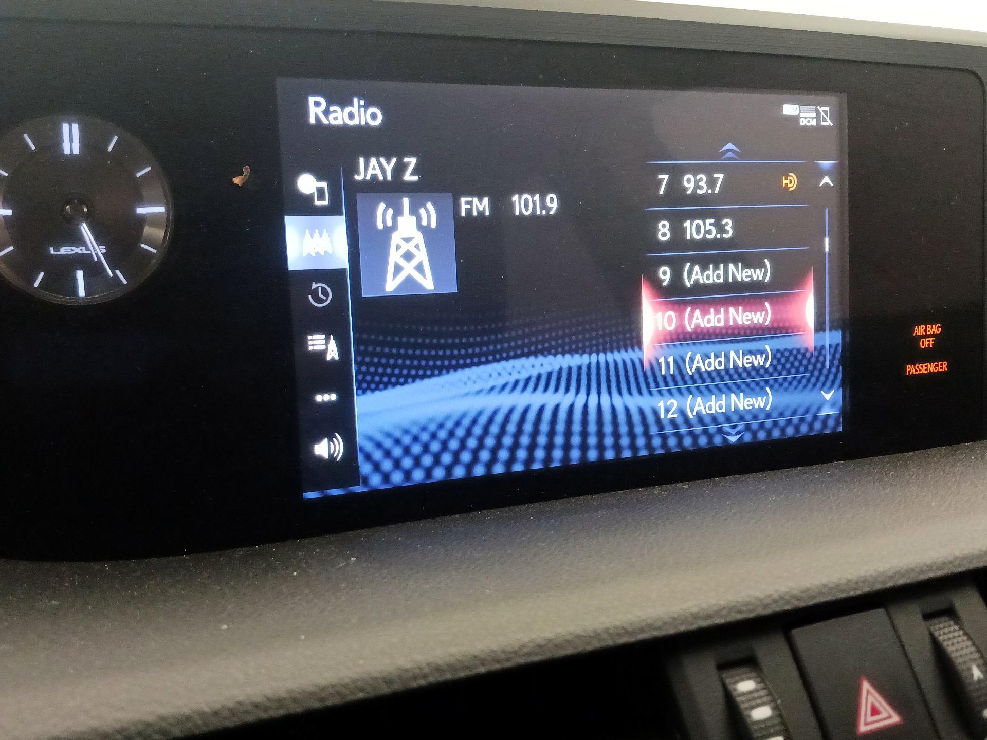 Thumbnail: 2019 Lexus ES - 14