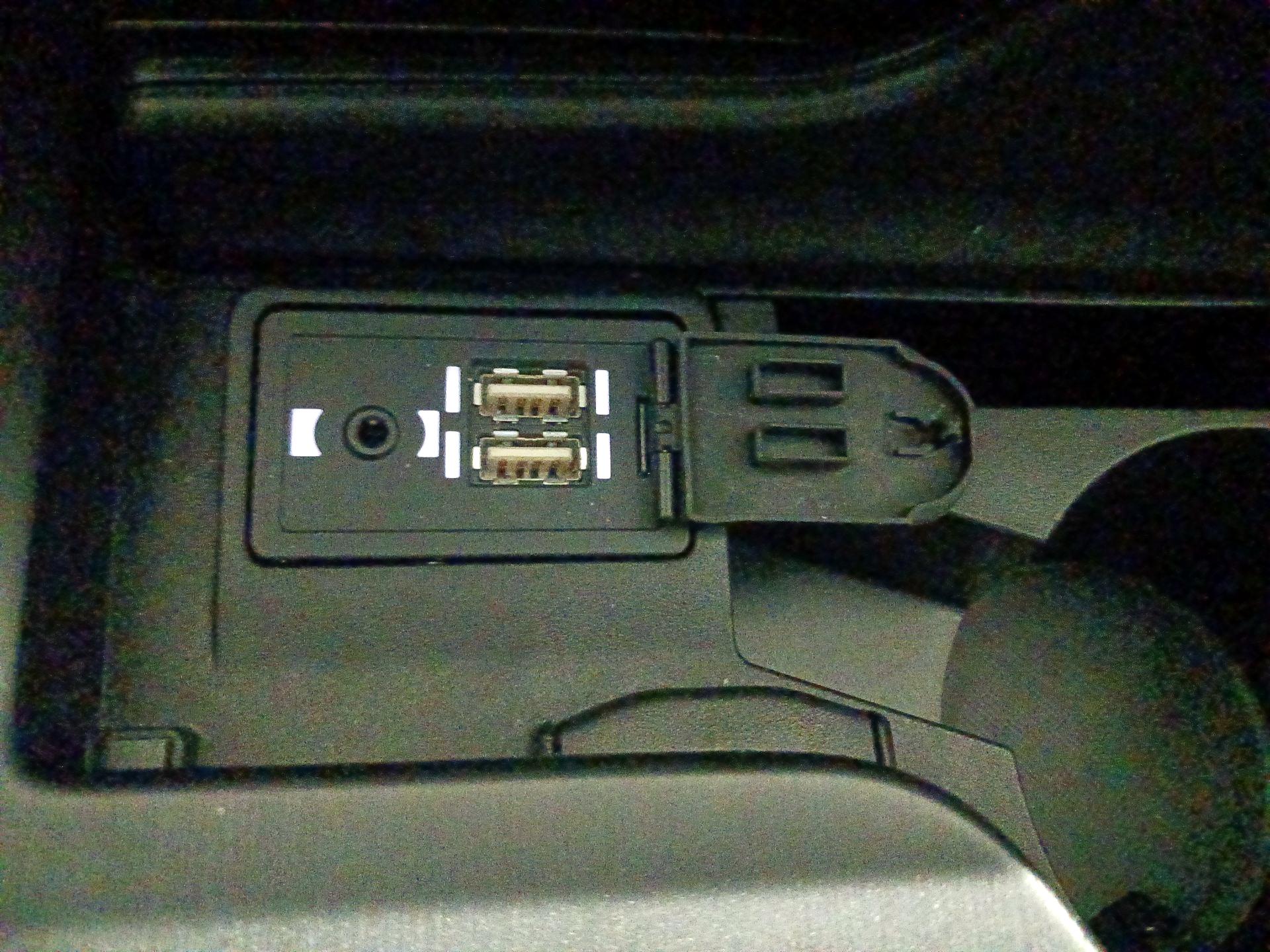 Thumbnail: 2019 Lexus ES - 17