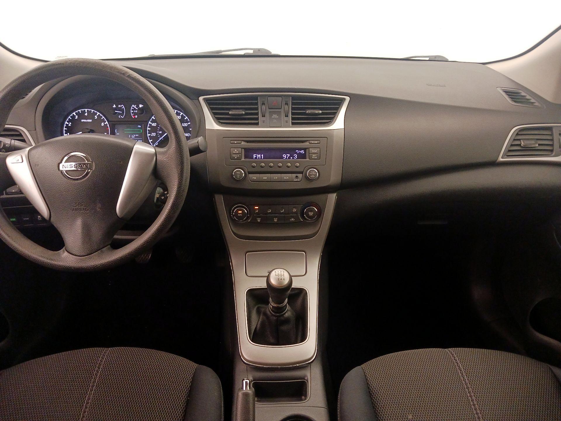 Thumbnail: 2014 Nissan Sentra - 9