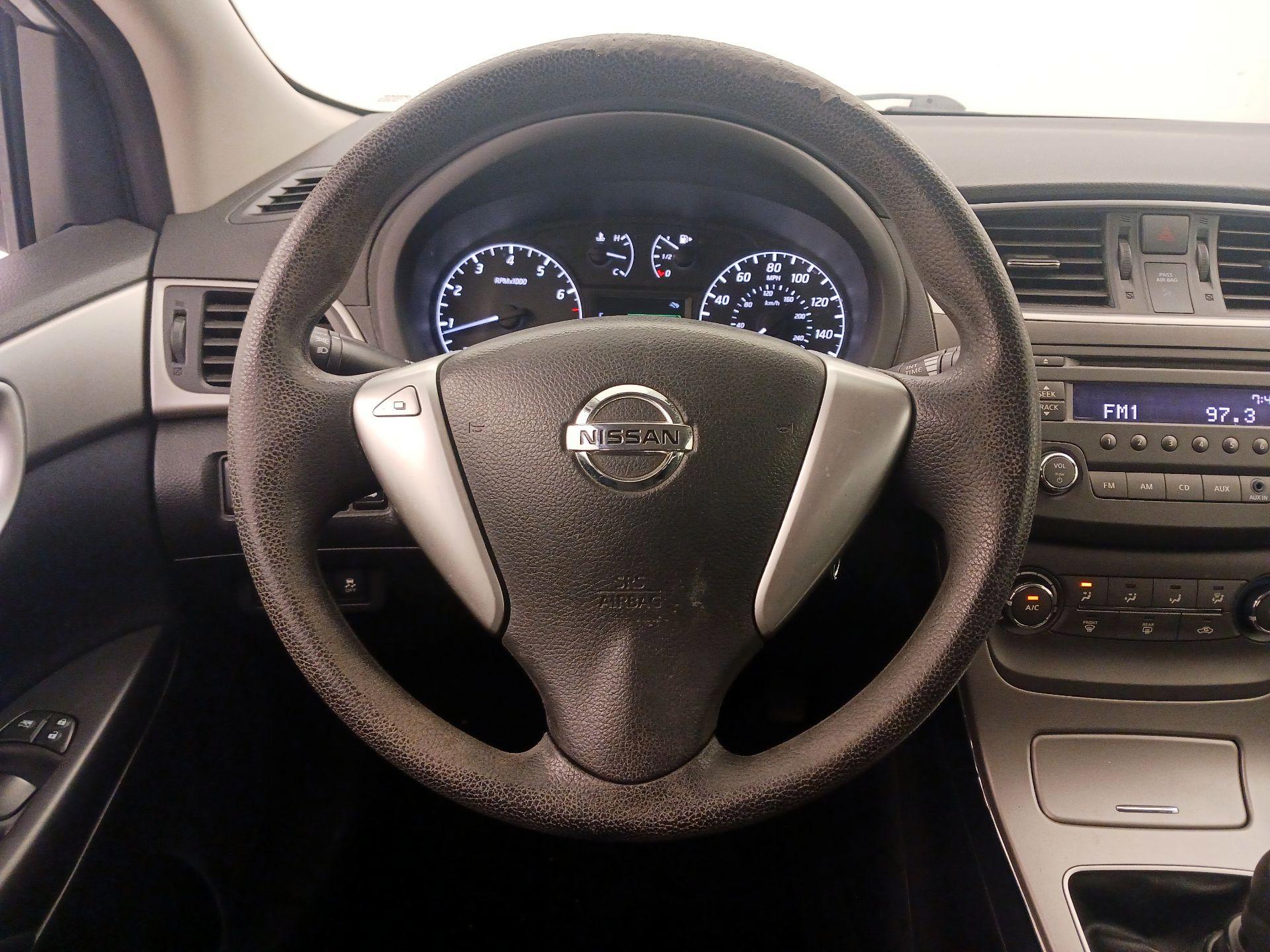Thumbnail: 2014 Nissan Sentra - 10
