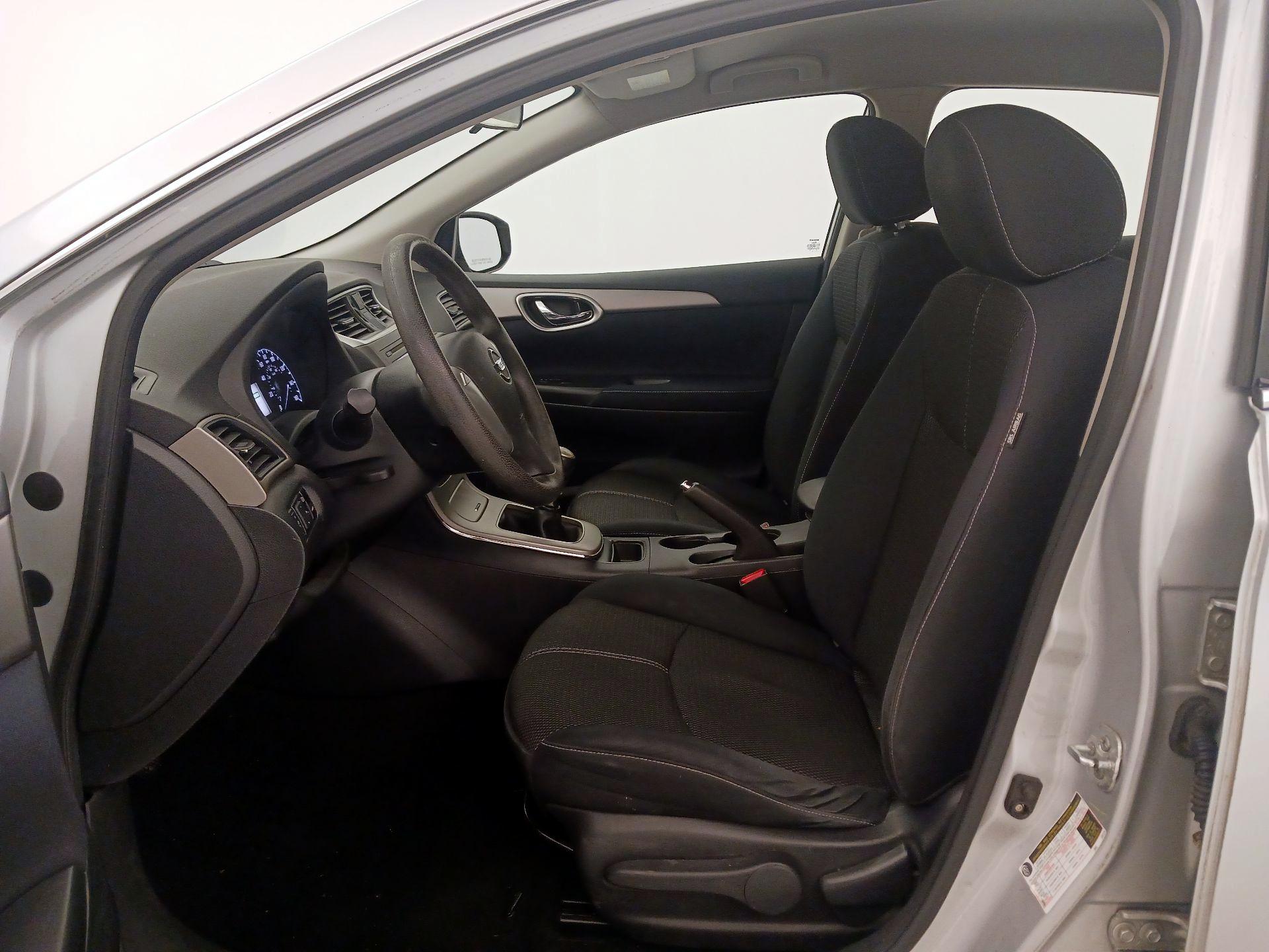 Thumbnail: 2014 Nissan Sentra - 11