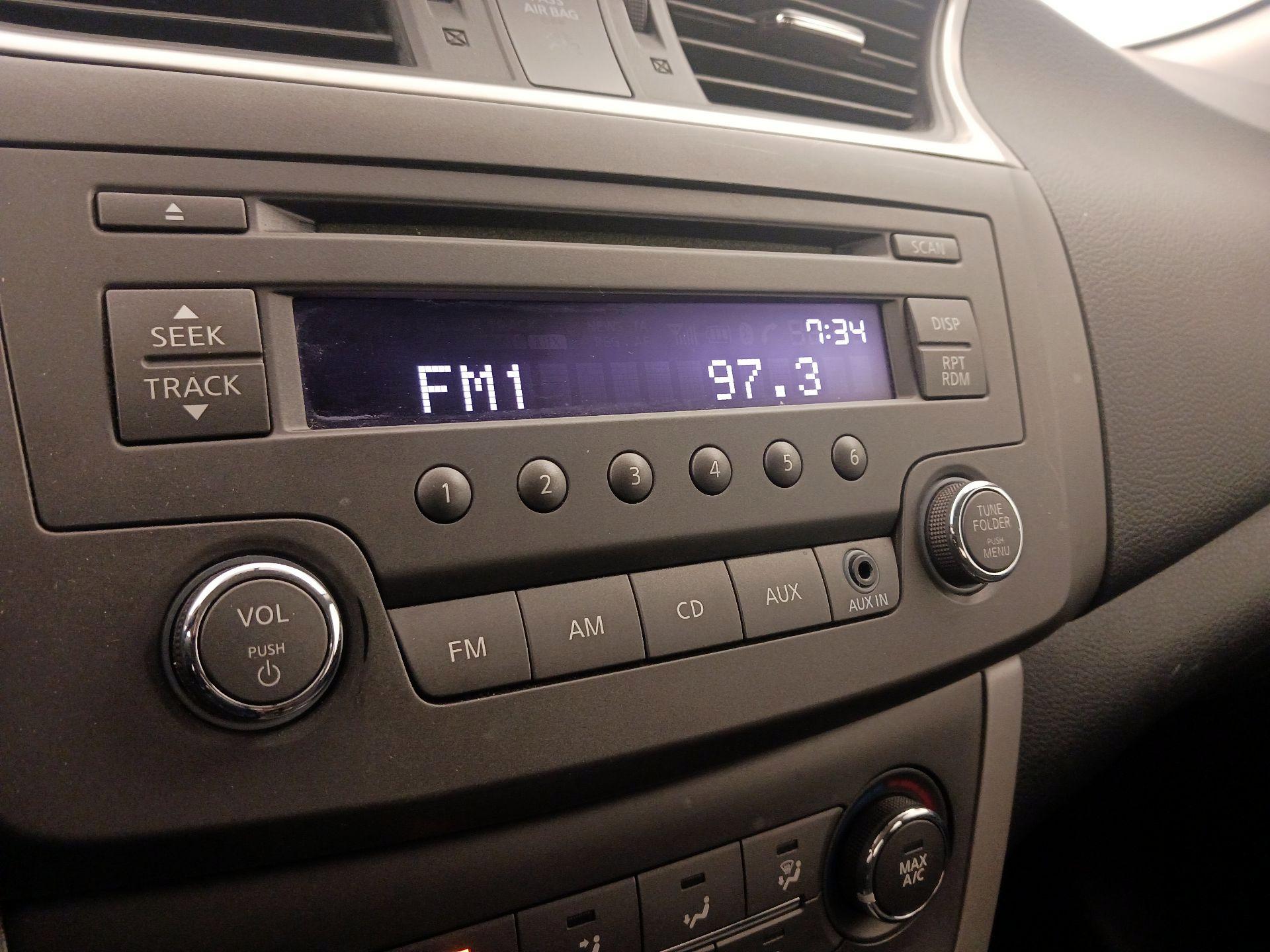 Thumbnail: 2014 Nissan Sentra - 14