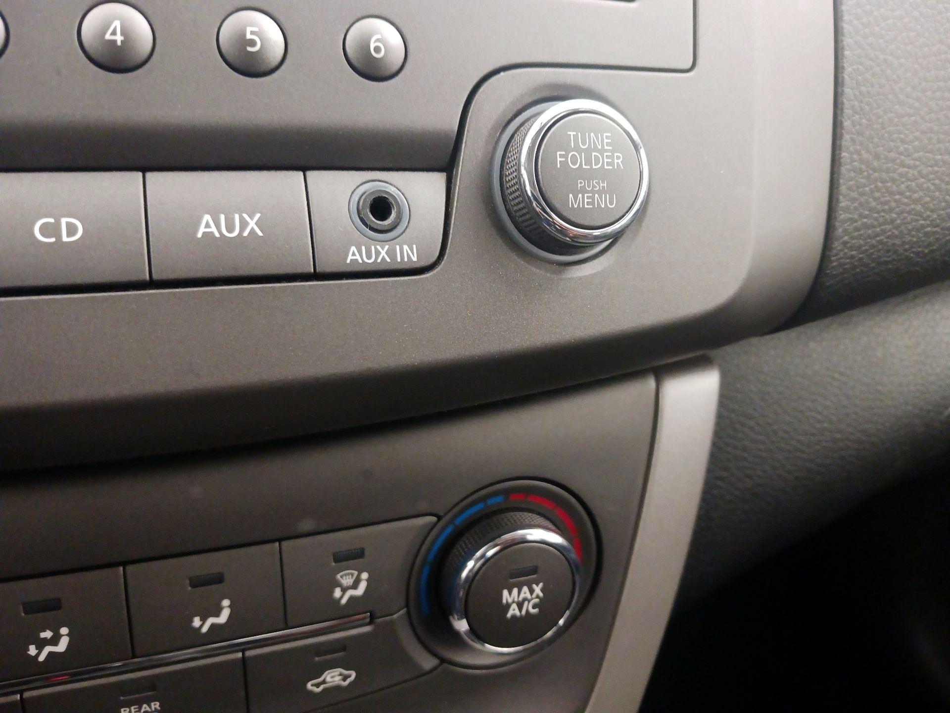 Thumbnail: 2014 Nissan Sentra - 17
