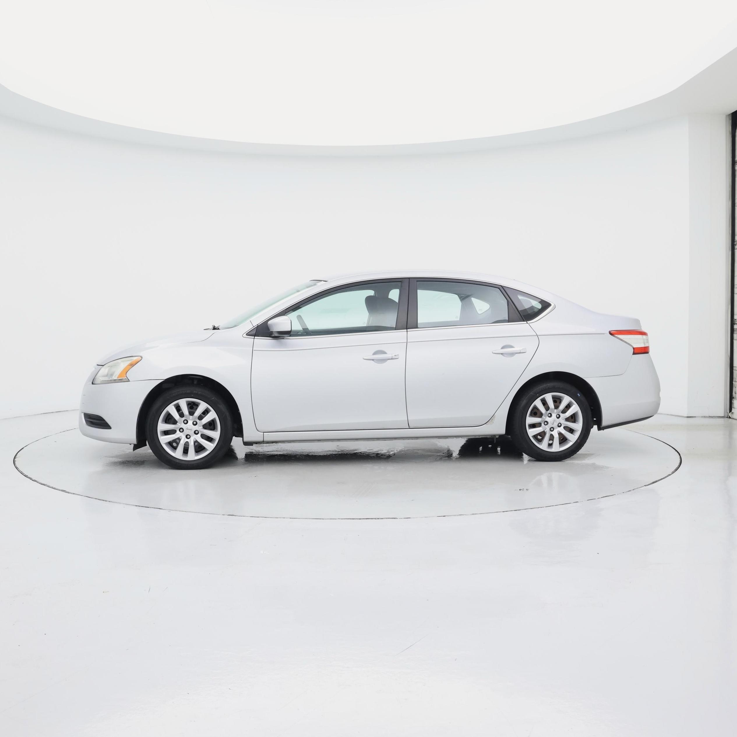 Thumbnail: 2014 Nissan Sentra - 3