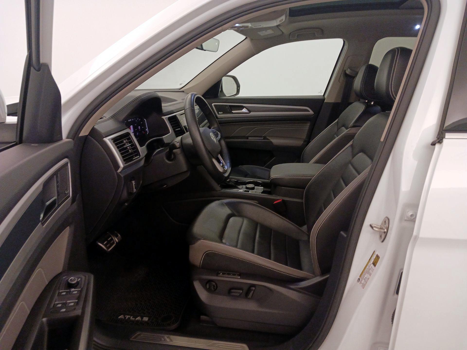 Thumbnail: 2023 Volkswagen Atlas - 11