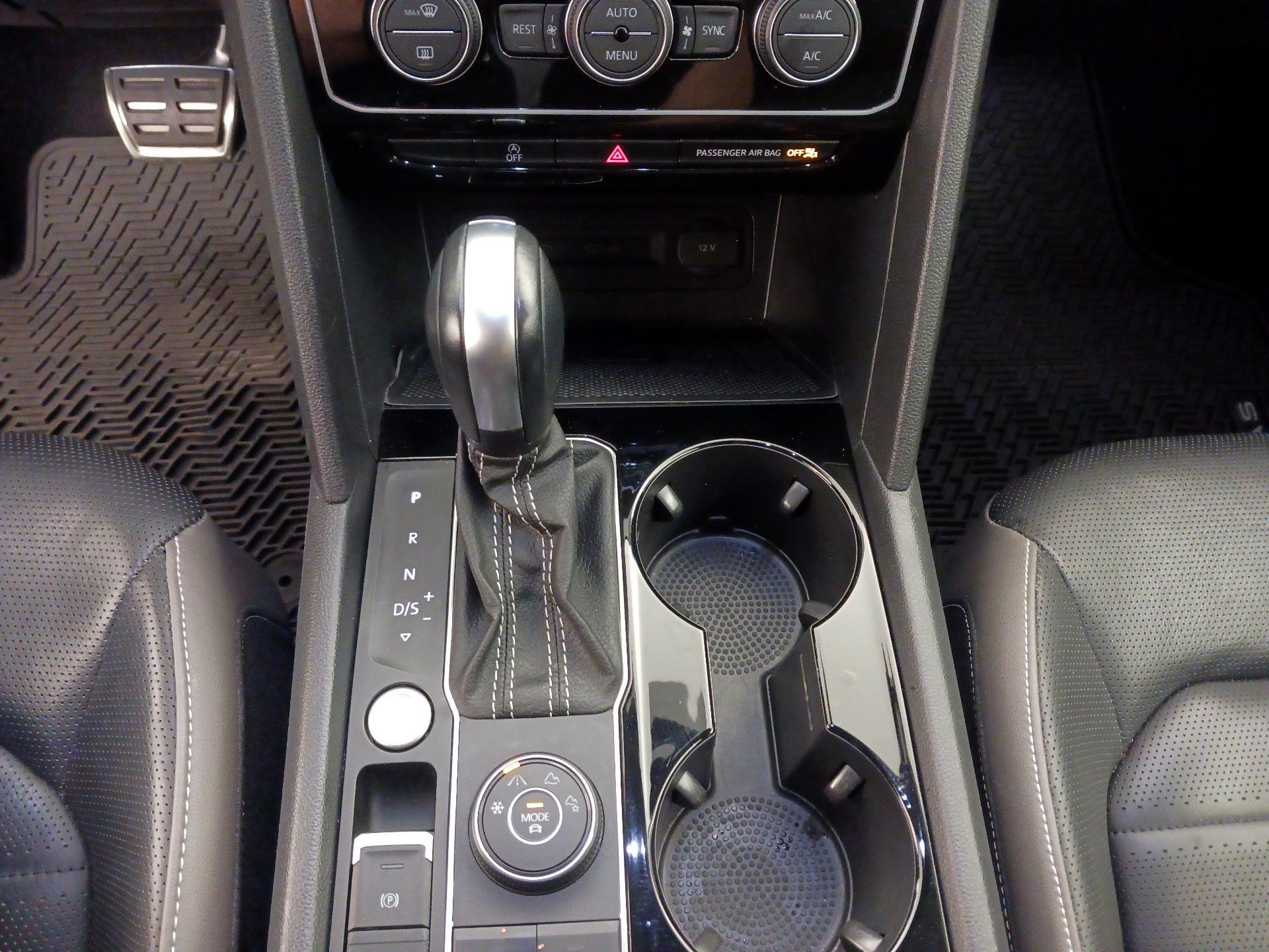 Thumbnail: 2023 Volkswagen Atlas - 18