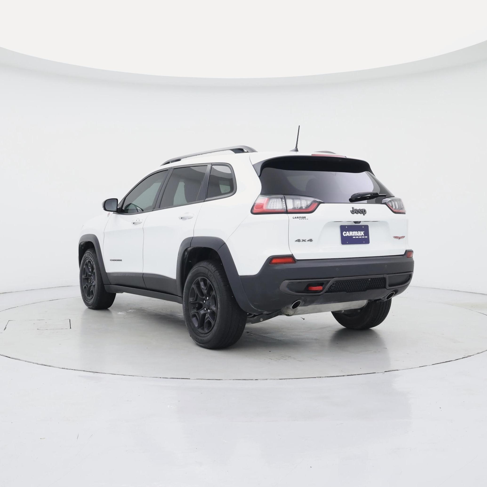 Thumbnail: 2019 Jeep Cherokee - 2