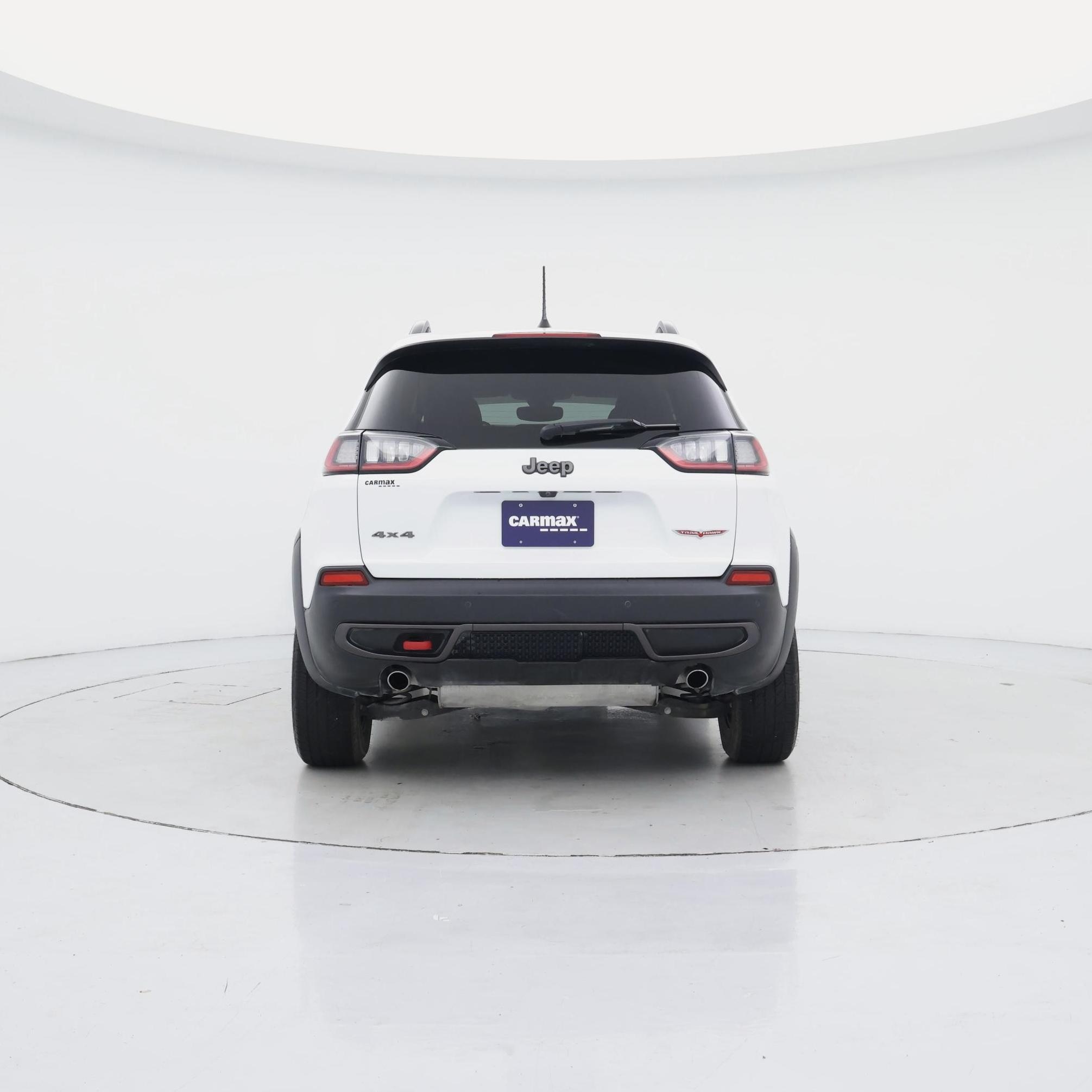 Thumbnail: 2019 Jeep Cherokee - 6