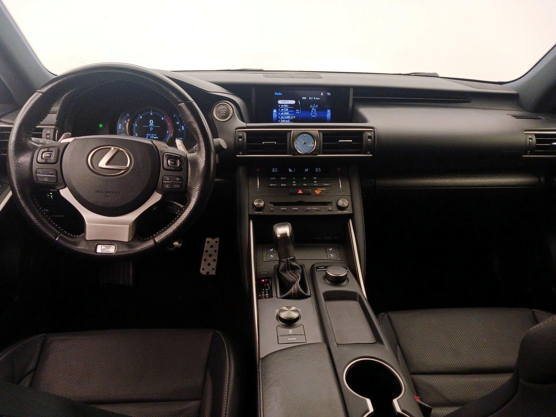 Thumbnail: 2020 Lexus IS - 9