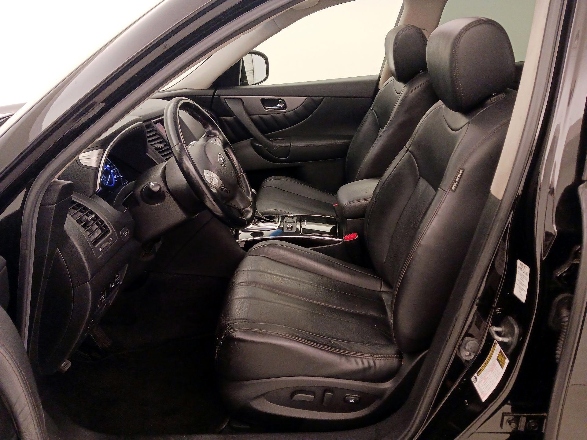 Thumbnail: 2016 INFINITI QX70 - 11