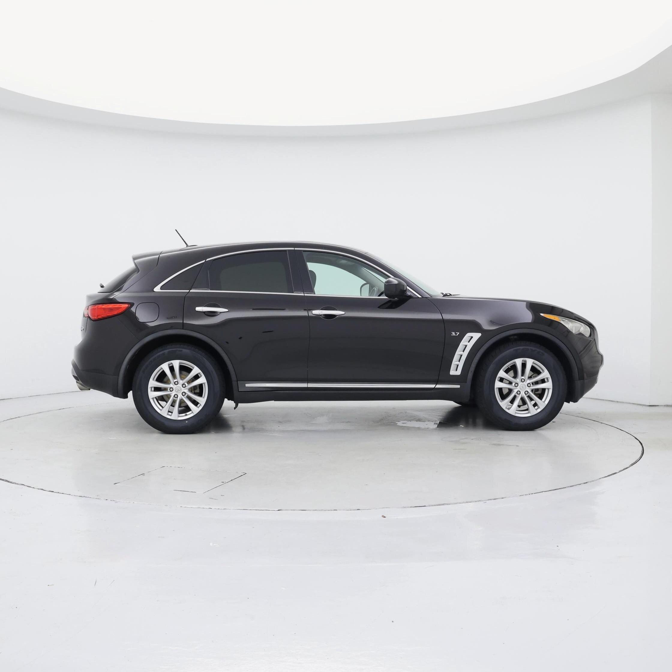 Thumbnail: 2016 INFINITI QX70 - 7