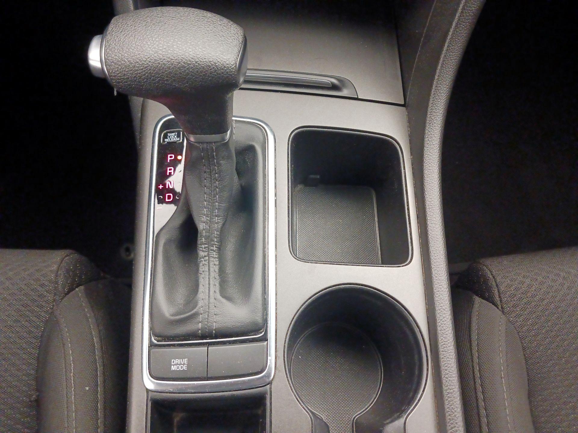 Thumbnail: 2016 Kia Optima - 18