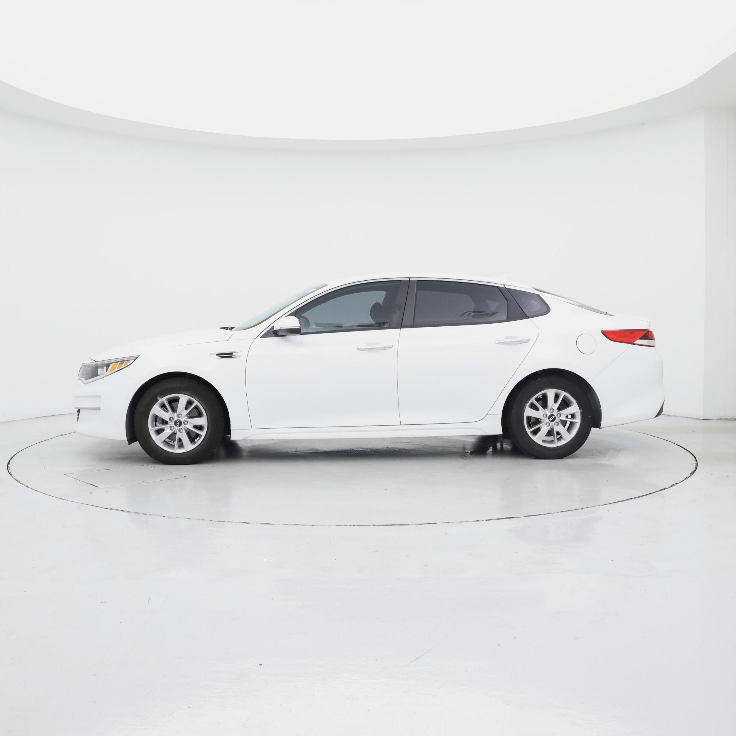 Thumbnail: 2016 Kia Optima - 3