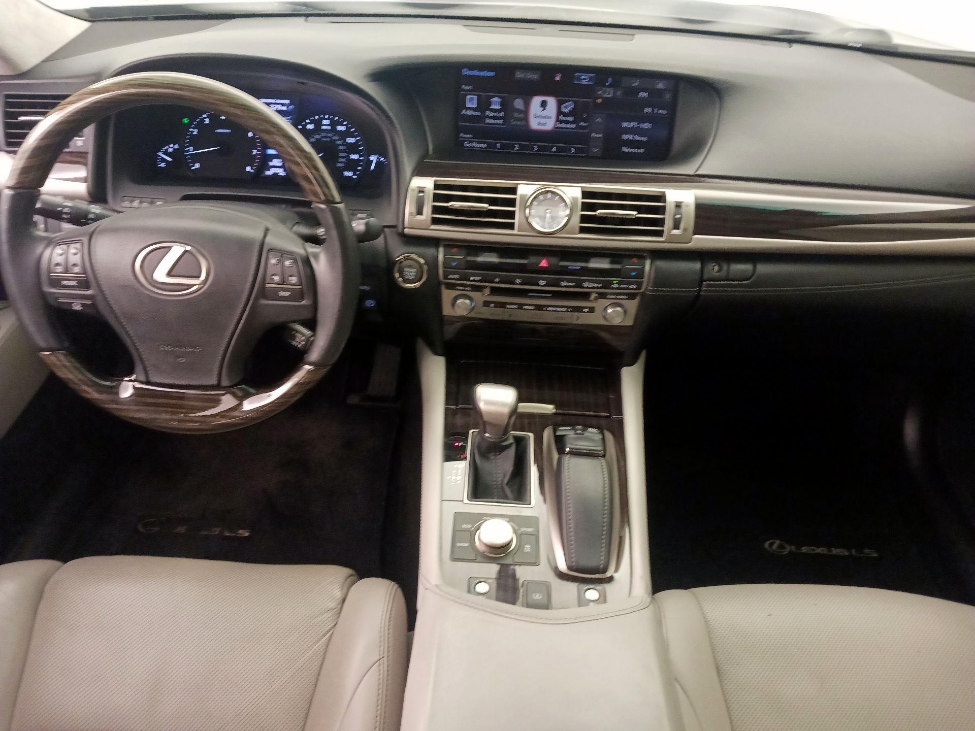 Thumbnail: 2015 Lexus LS - 9