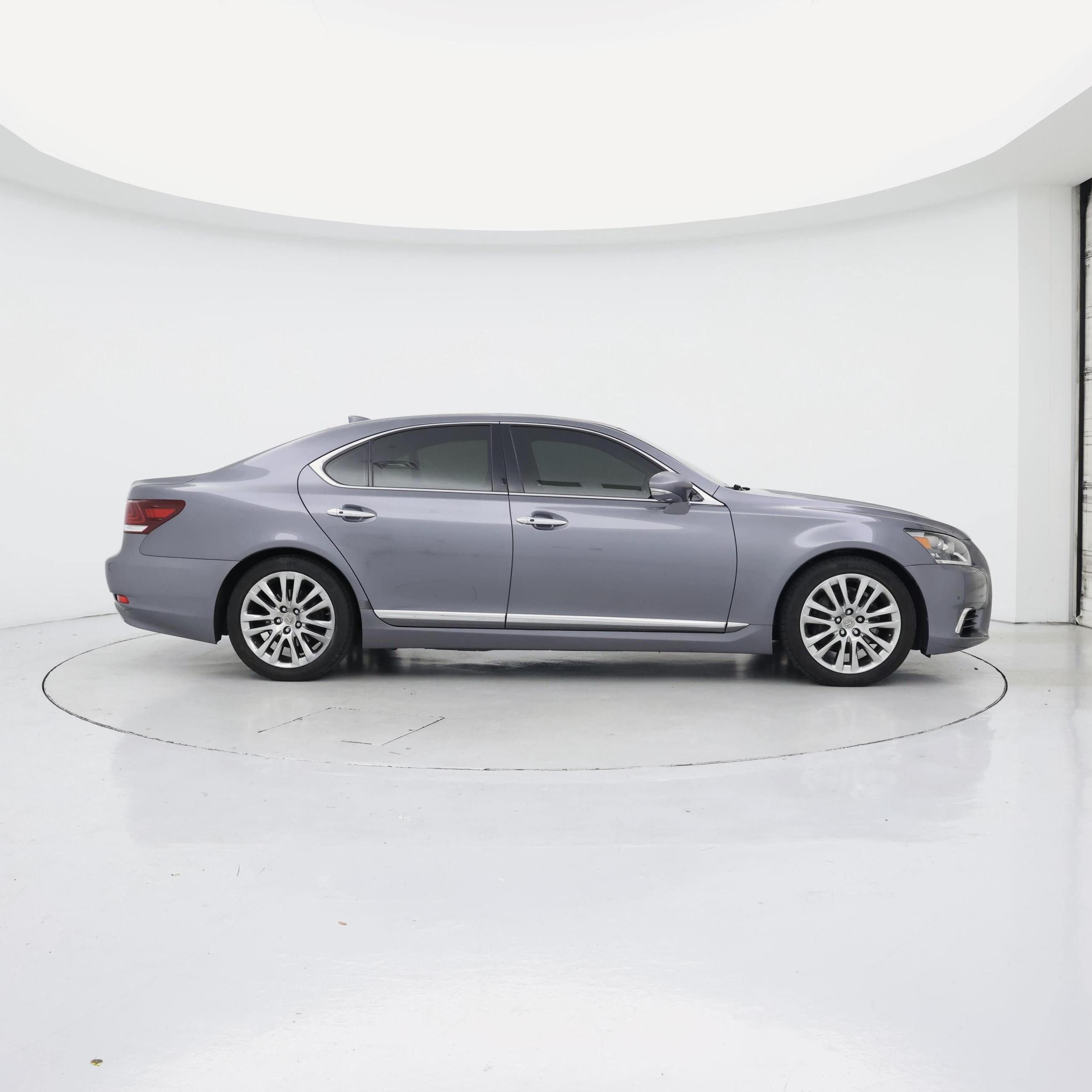 Thumbnail: 2015 Lexus LS - 7