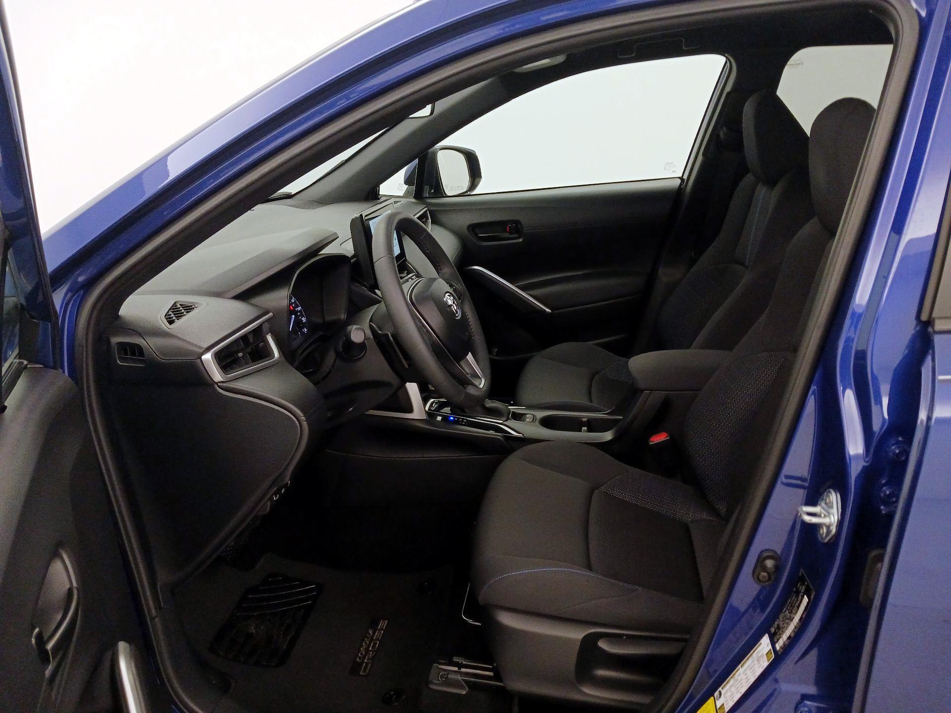 Thumbnail: 2023 Toyota Corolla Cross - 11