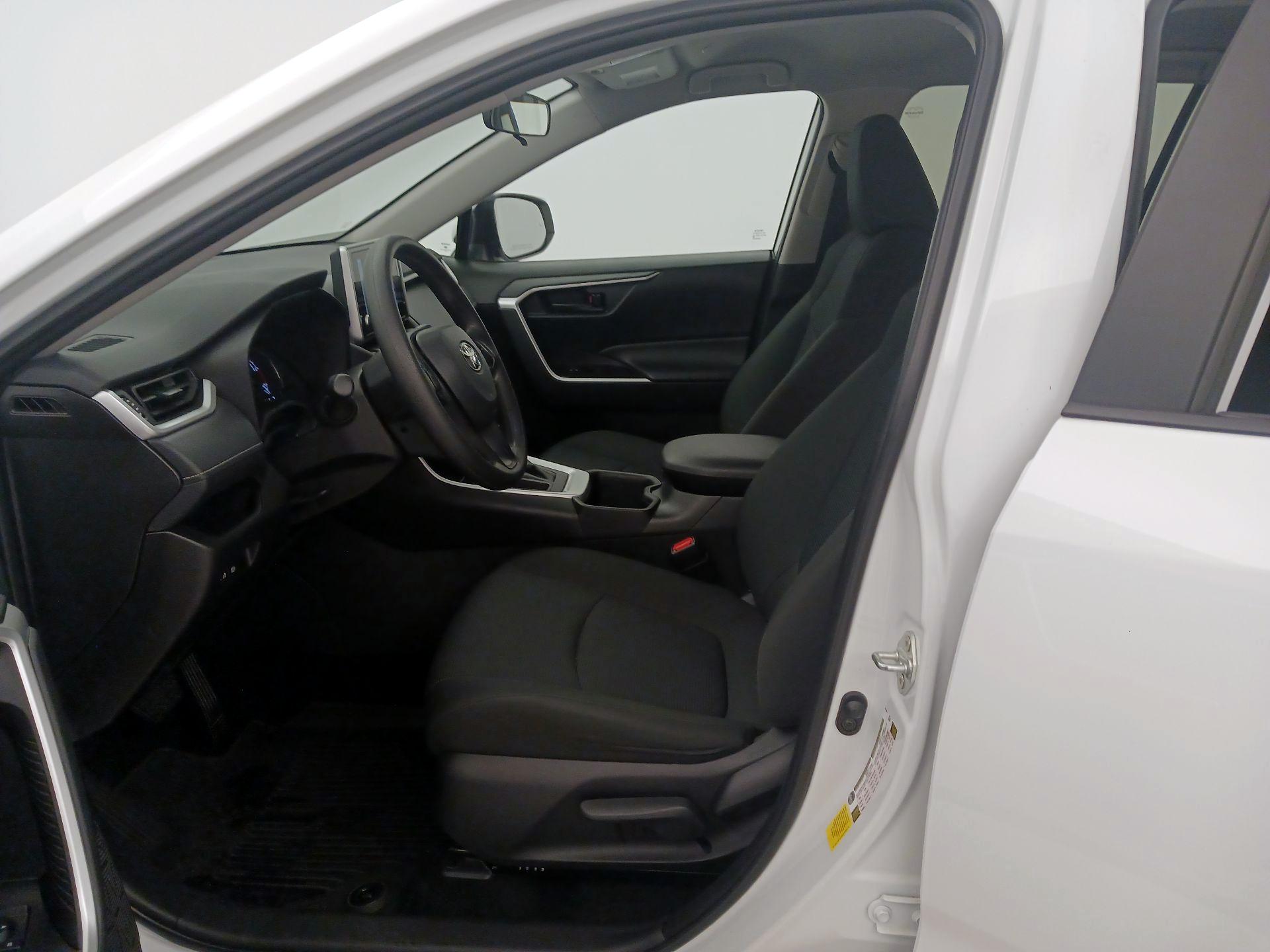 Thumbnail: 2024 Toyota RAV4 - 11