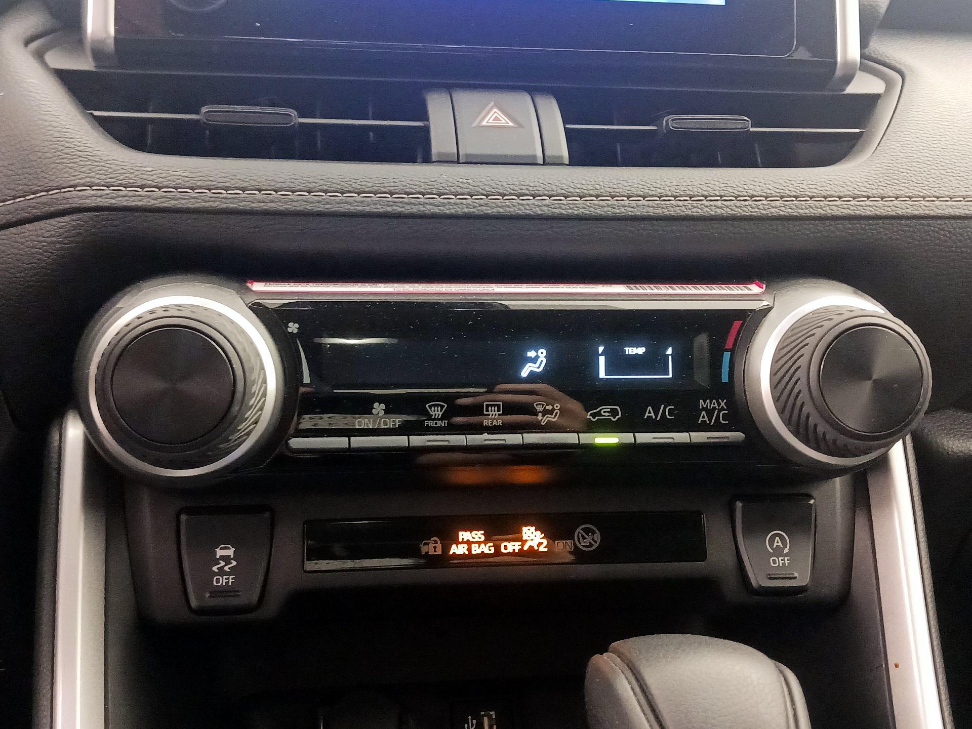 Thumbnail: 2024 Toyota RAV4 - 16