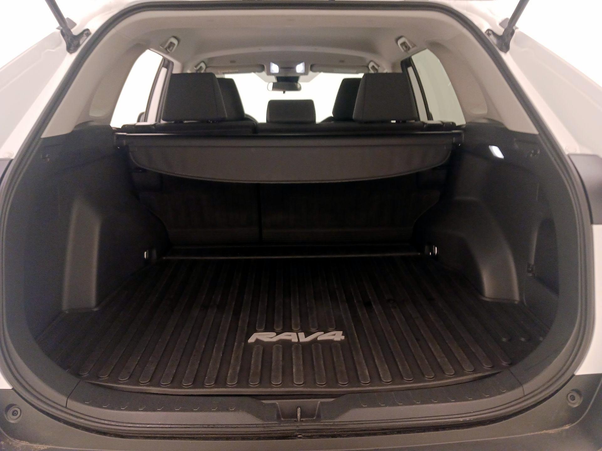 Thumbnail: 2024 Toyota RAV4 - 20