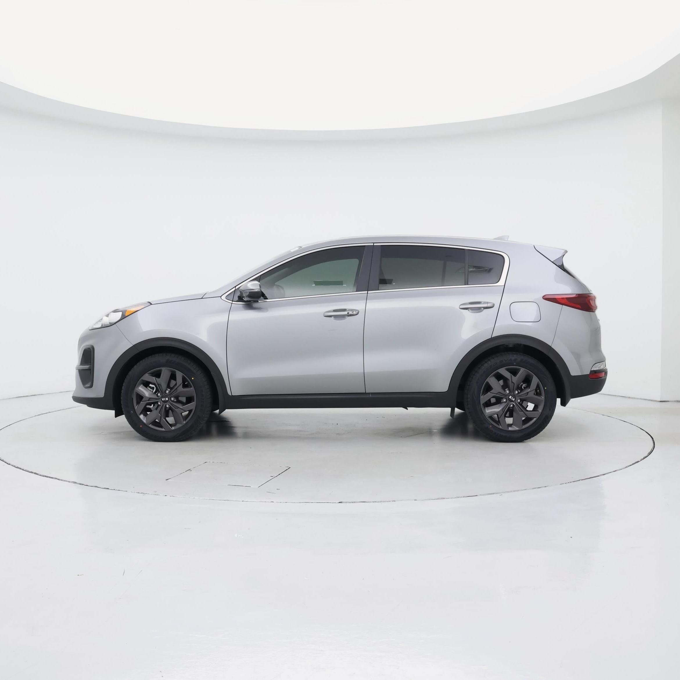 Thumbnail: 2022 Kia Sportage - 3