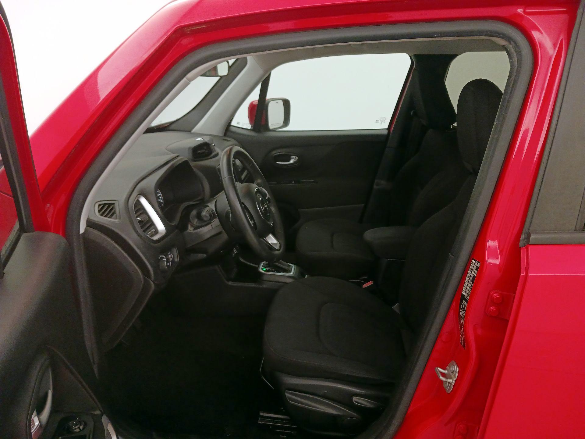 Thumbnail: 2018 Jeep Renegade - 11