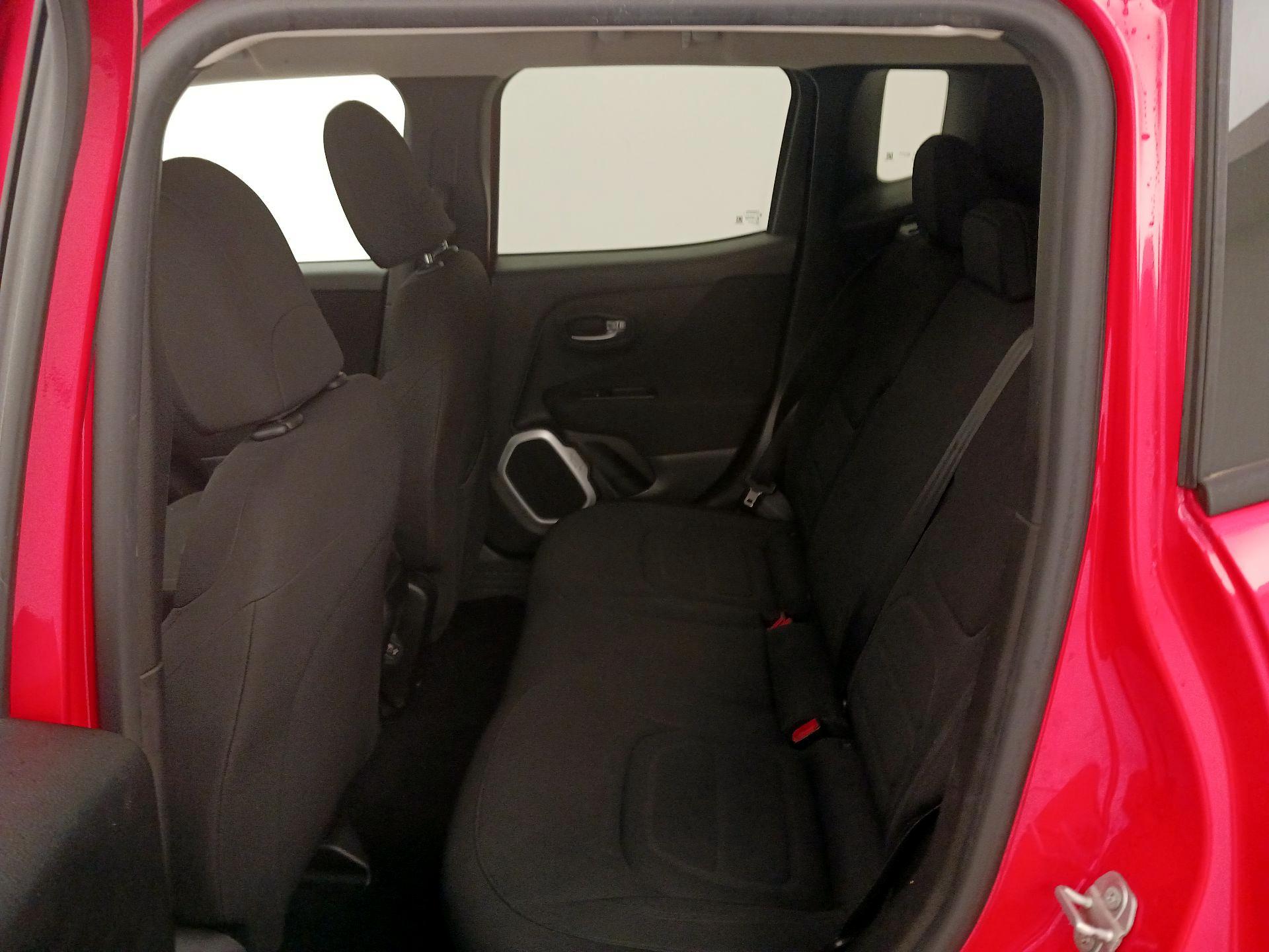 Thumbnail: 2018 Jeep Renegade - 19