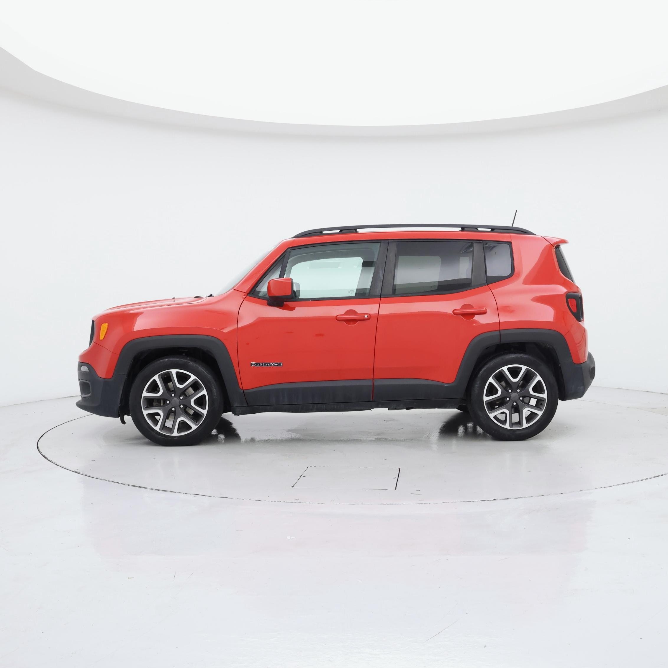 Thumbnail: 2018 Jeep Renegade - 3