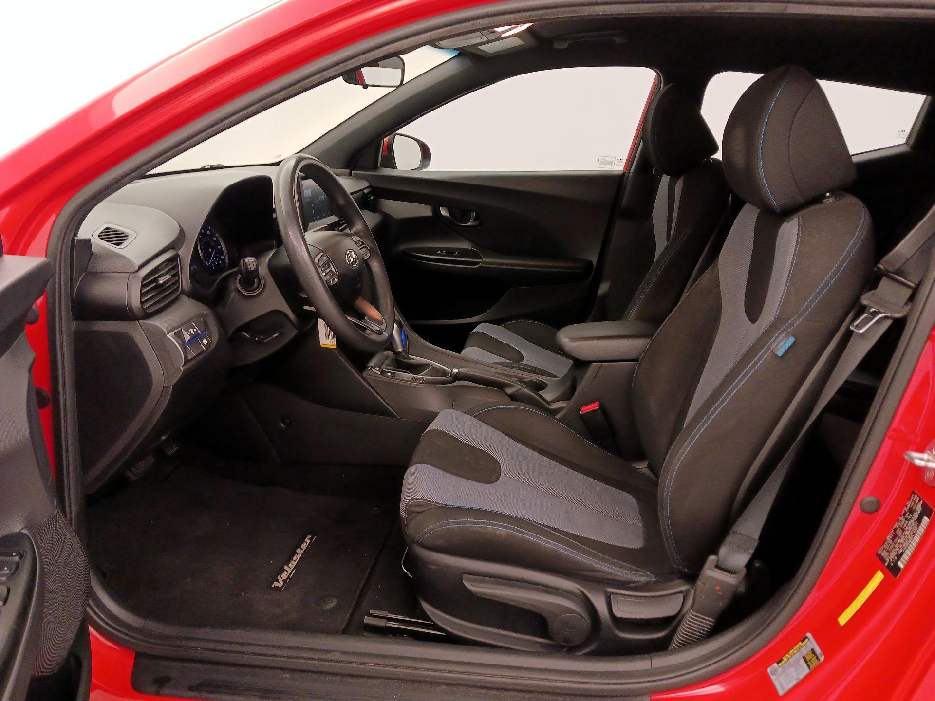 Thumbnail: 2019 Hyundai Veloster - 11