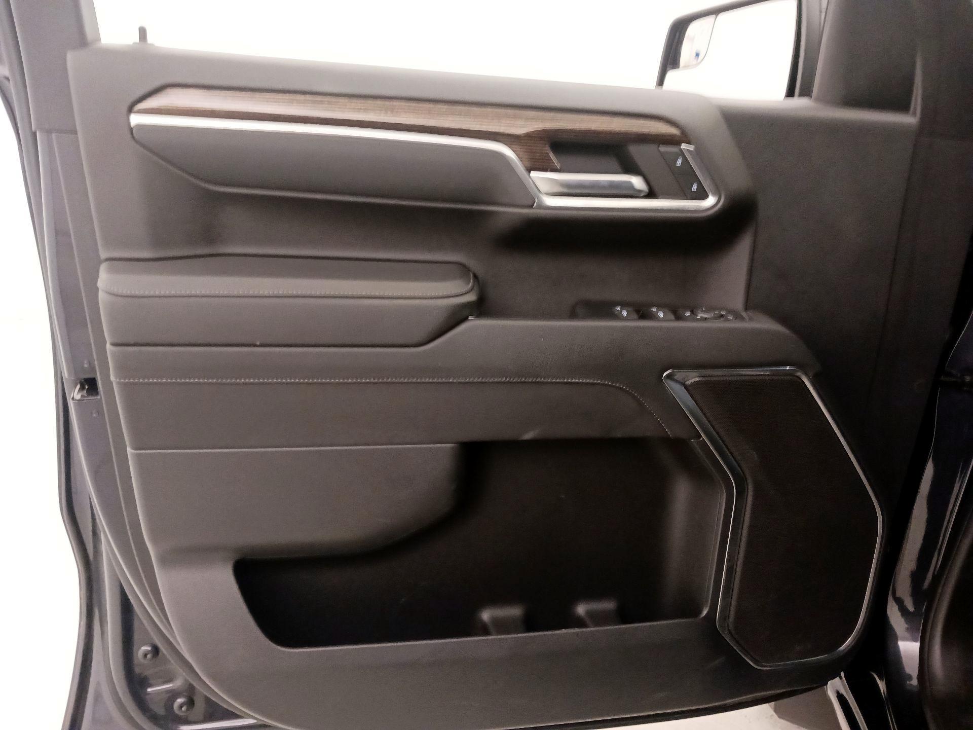 Thumbnail: 2023 GMC Sierra 1500 - 12