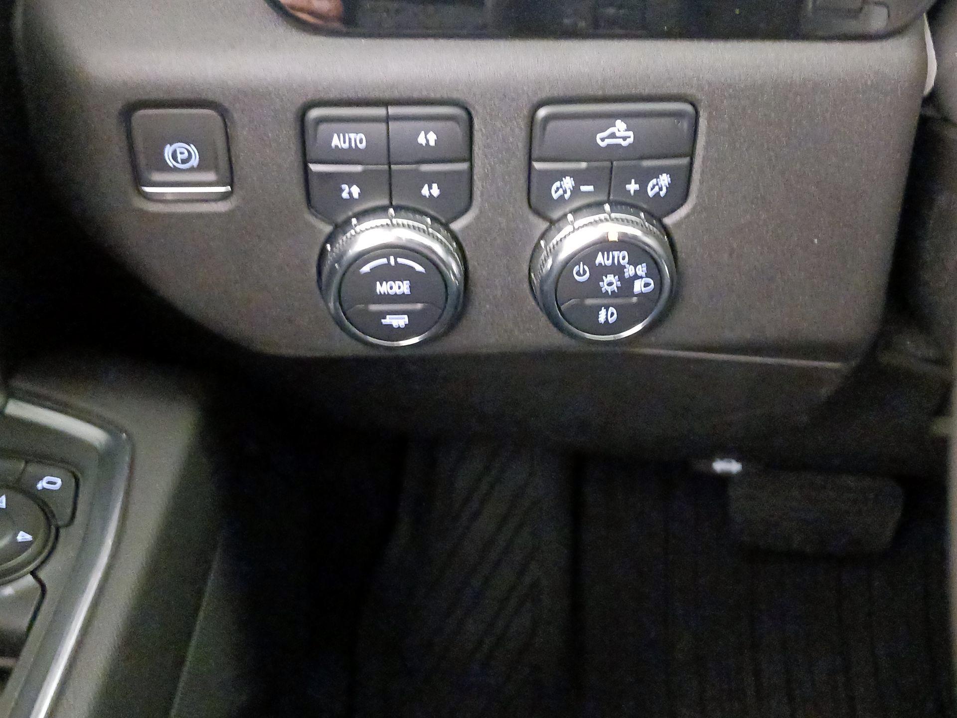 Thumbnail: 2023 GMC Sierra 1500 - 13
